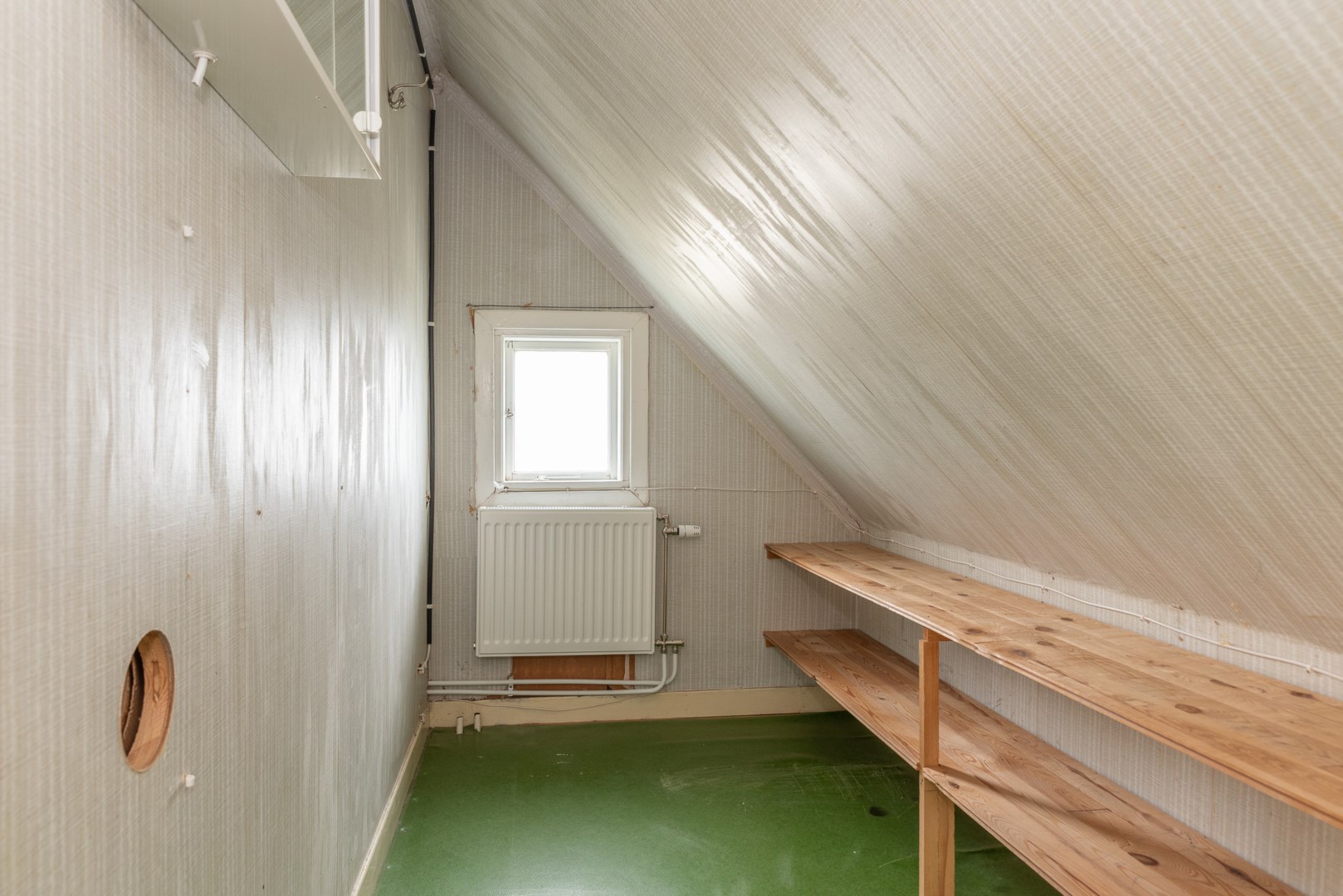 Bostadsbild från Östergatan 26, Till salu i Surahammar, Surahammar