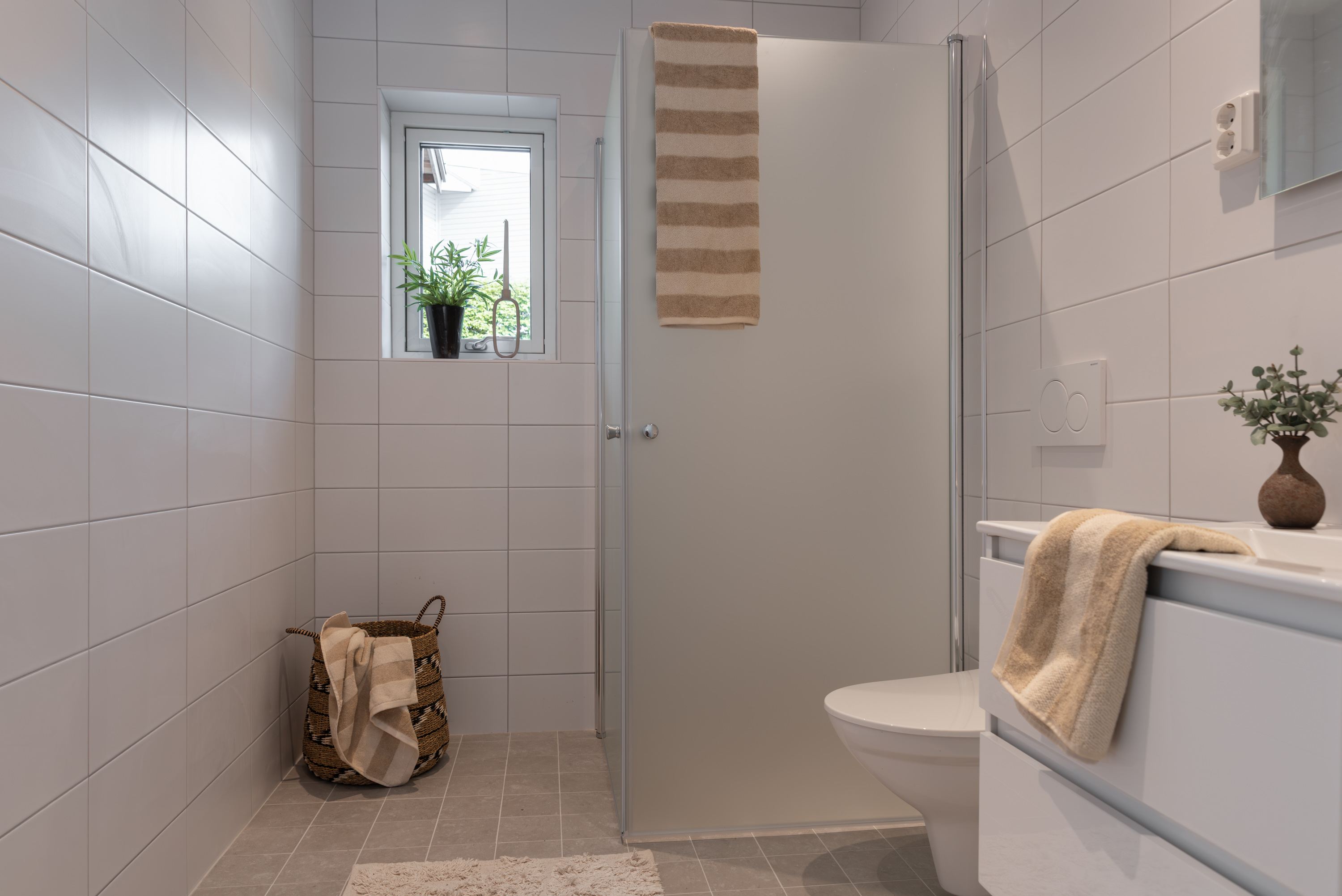 Bostadsbild från Solbackavägen 4, Till salu i Älvkullen, Västerås