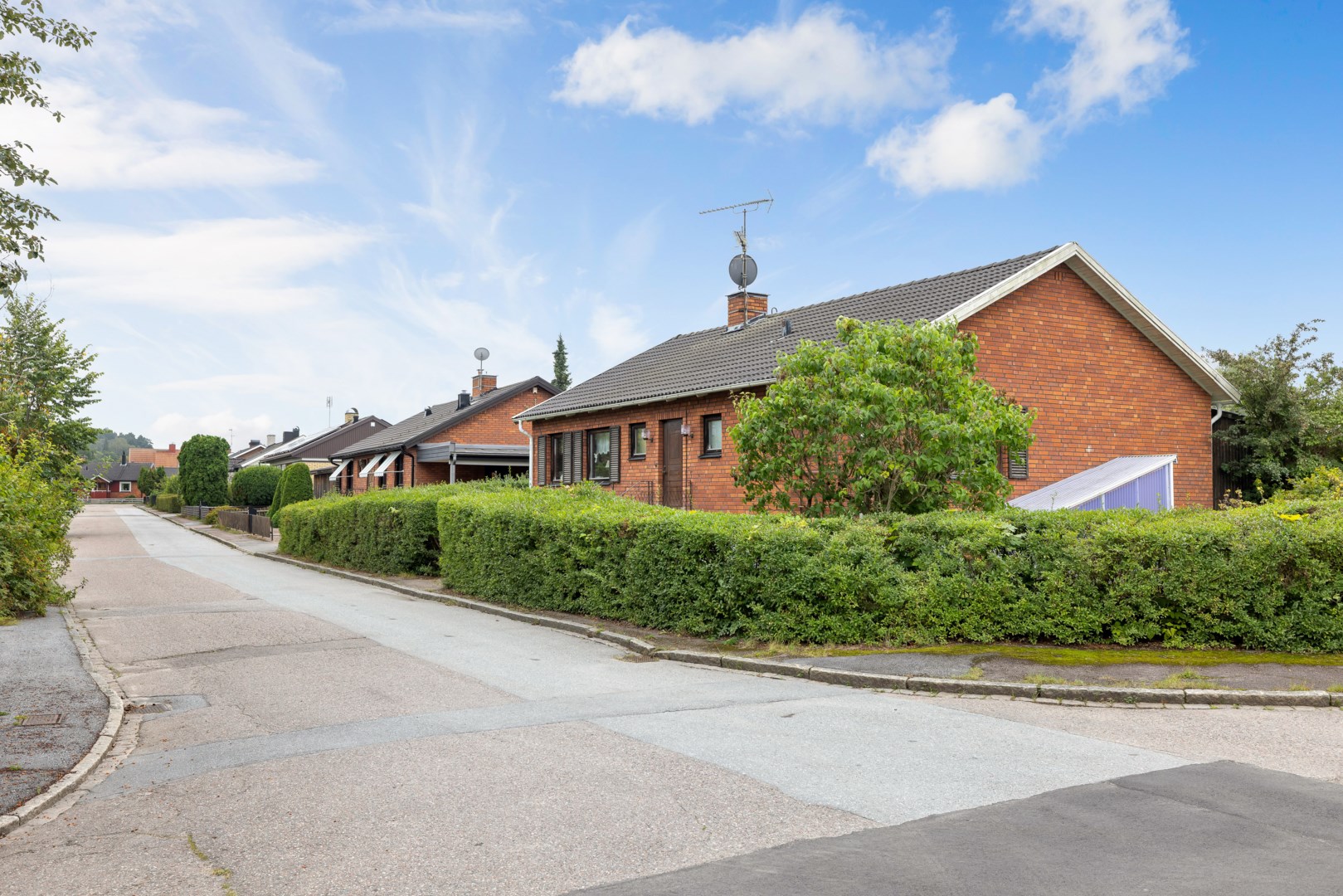 Bostadsbild från Roskarlsvägen 1, Till salu i Sunnersta, Uppsala