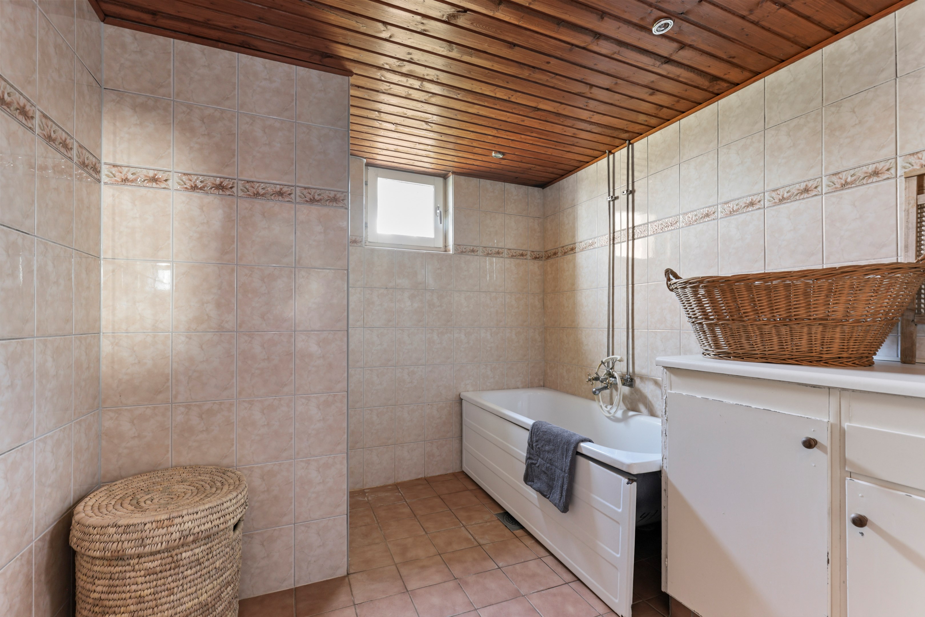 Bostadsbild från Ovanby 103, Till salu i Alunda, Östhammar