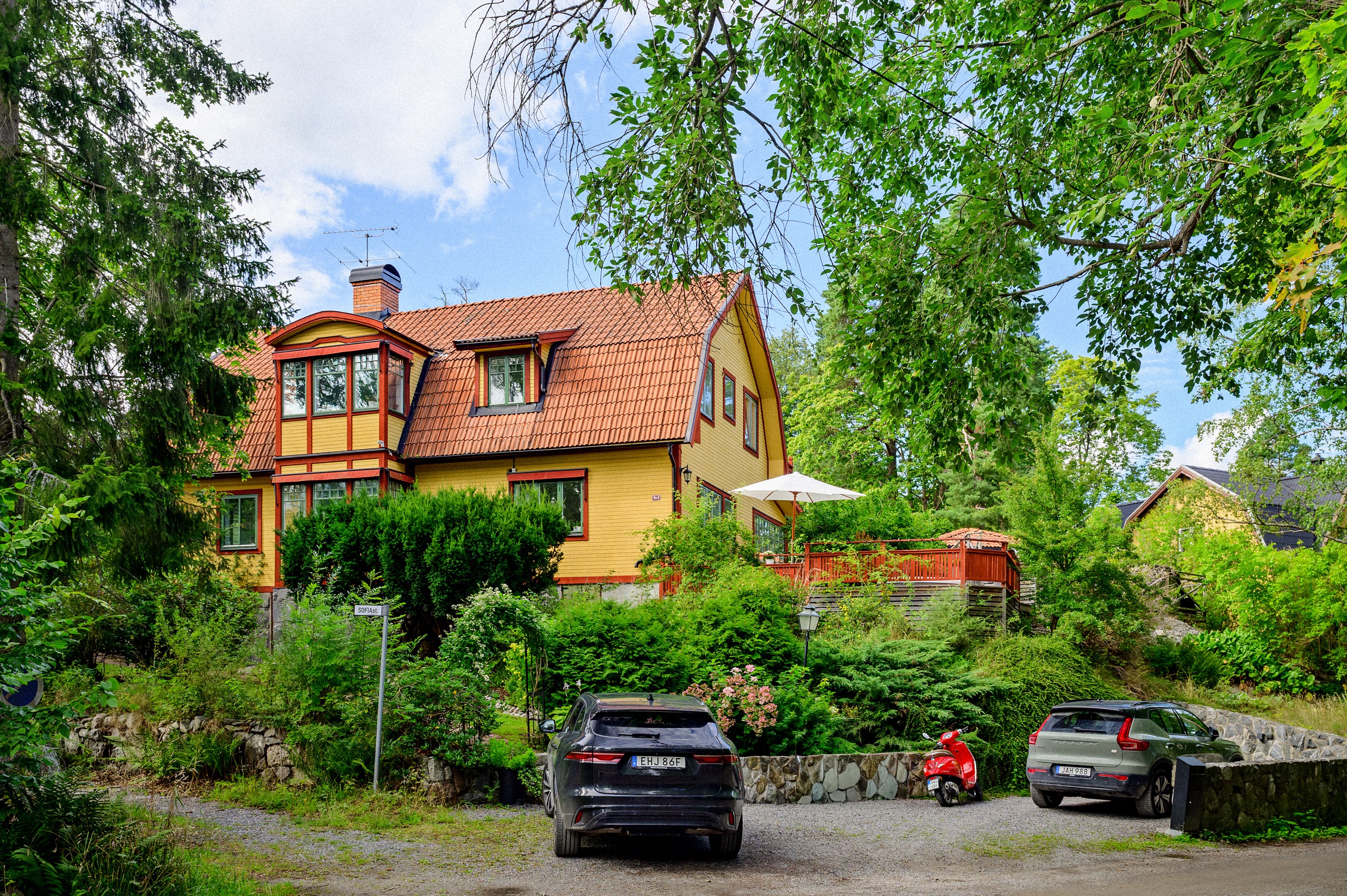 Bostadsbild från Drottningvägen 3, Till salu i Kummelnäs, Nacka