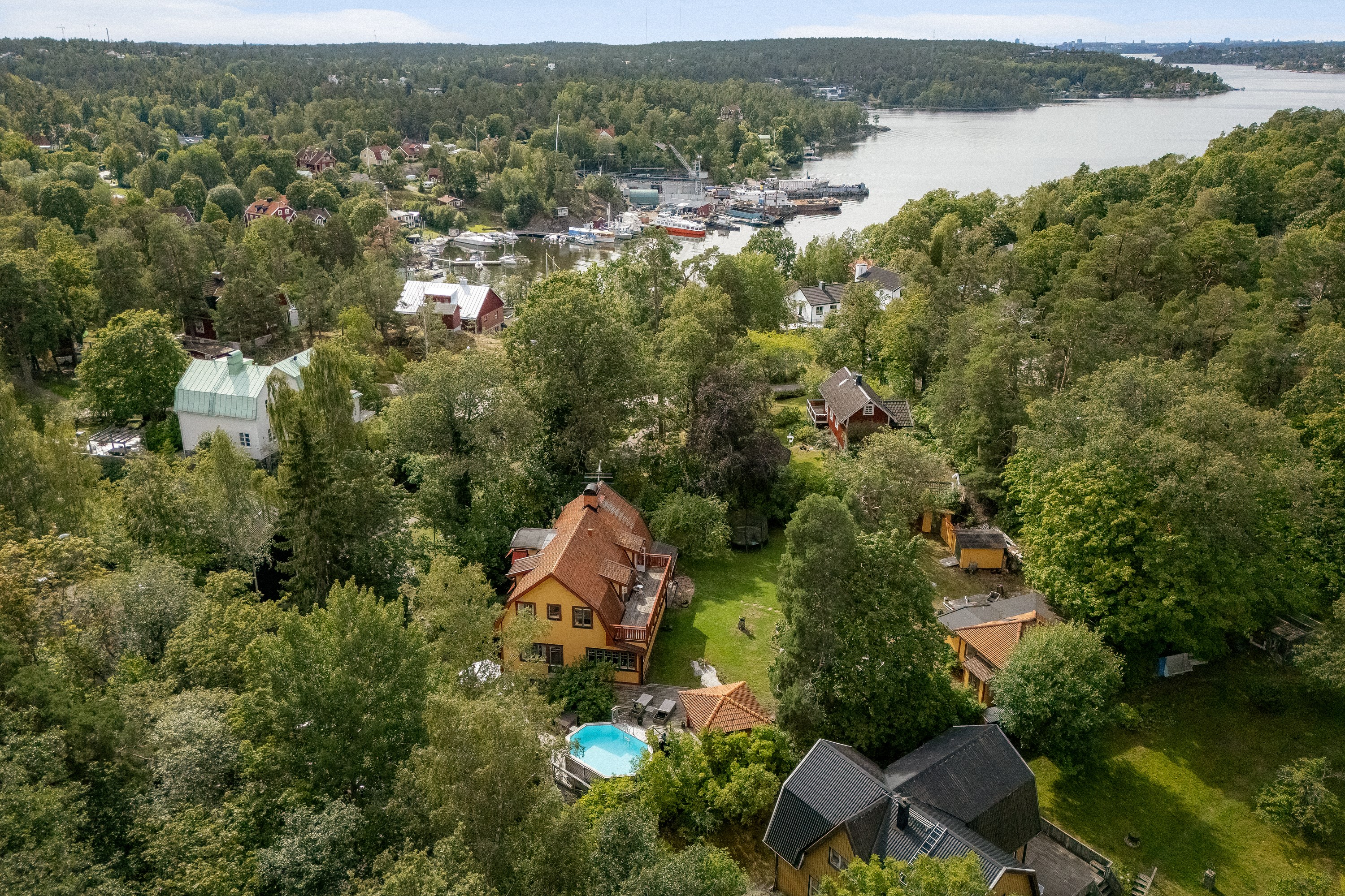 Bostadsbild från Drottningvägen 3, Till salu i Kummelnäs, Nacka