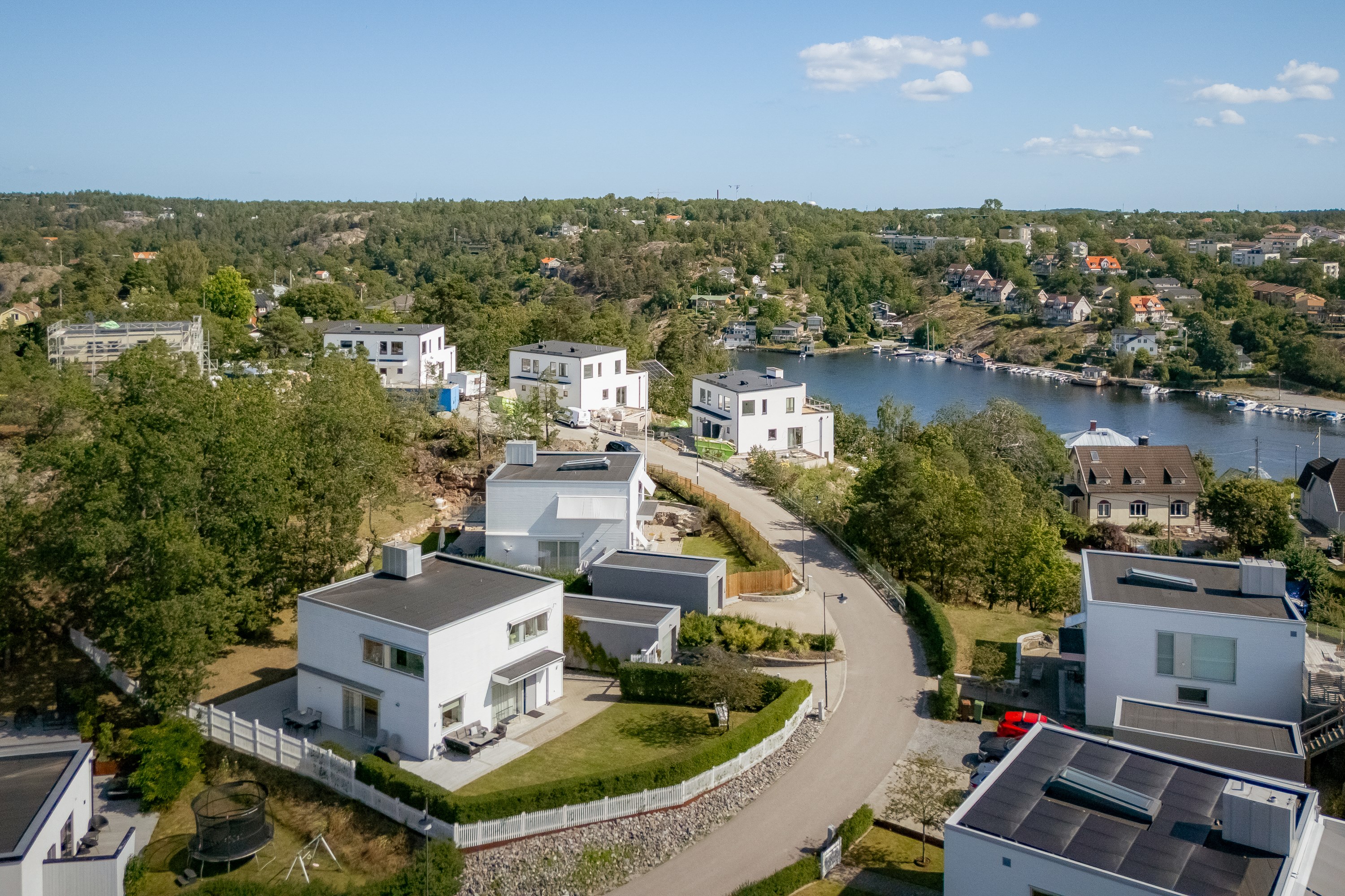 Bostadsbild från Ekdungevägen 33, Såld i Skuru, Nacka
