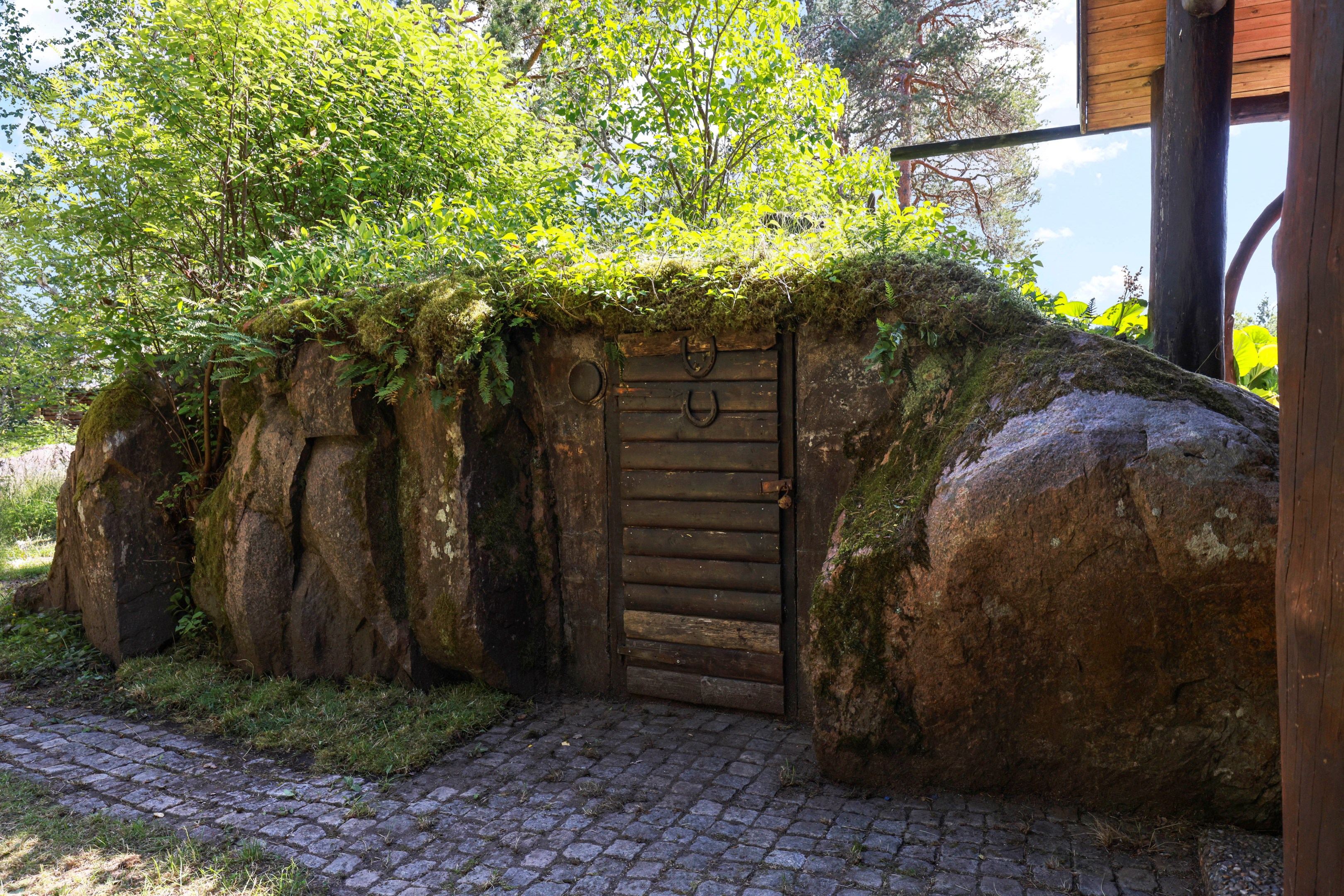 Bostadsbild från Bjurövägen 5, Kommande i Gräsö, Östhammar