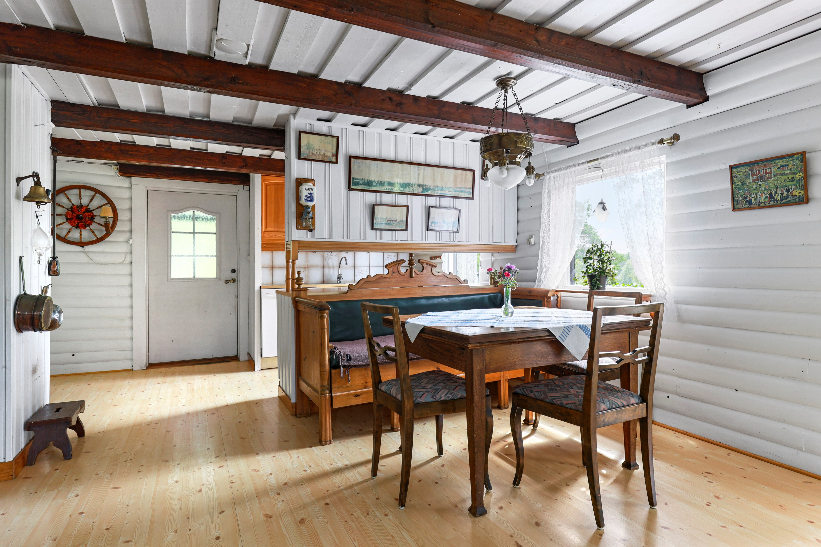 Bostadsbild från Bjurövägen 5, Kommande i Gräsö, Östhammar