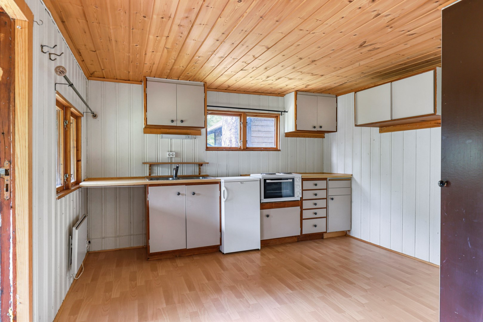 Bostadsbild från Bjurövägen 5, Kommande i Gräsö, Östhammar