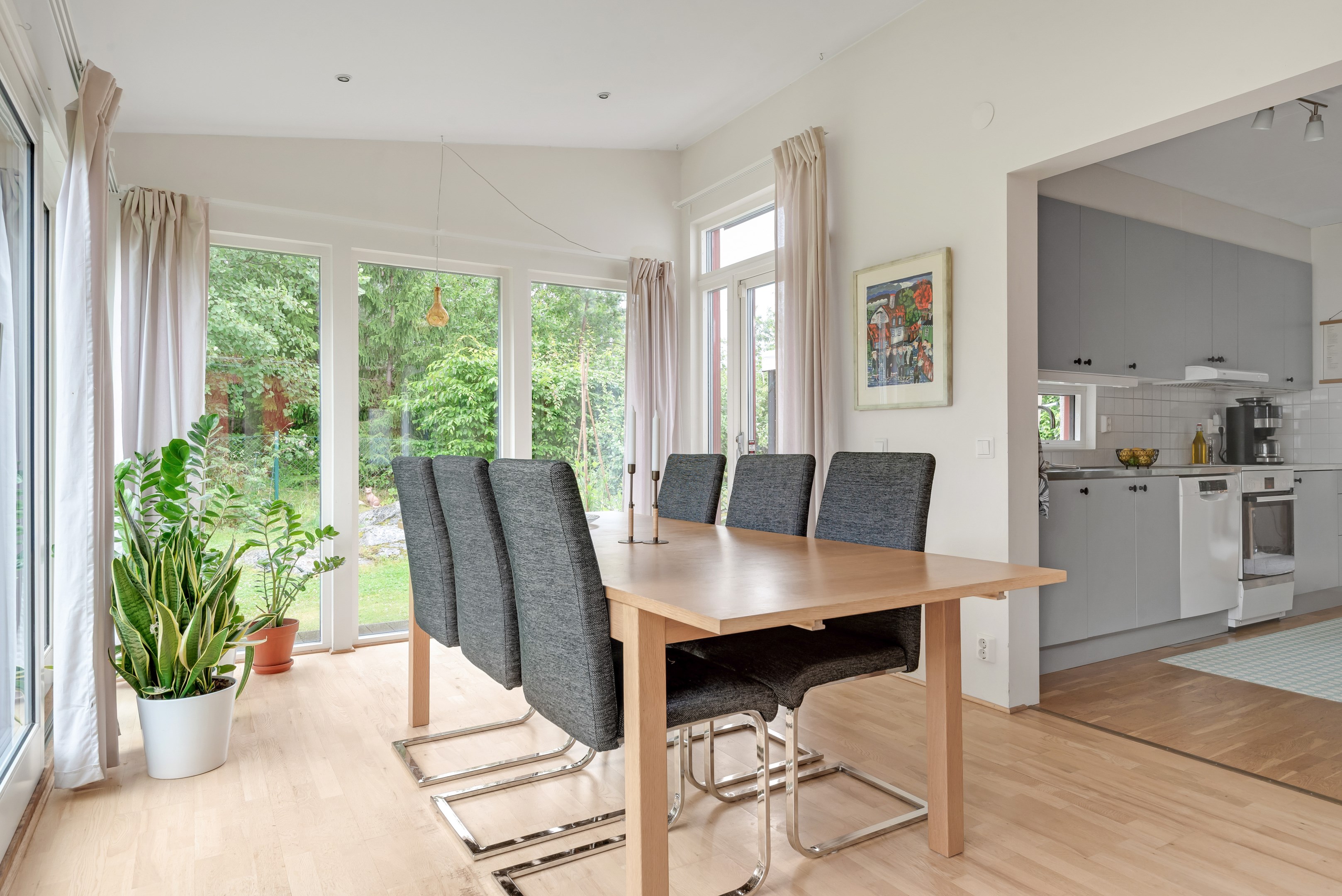 Bostadsbild från Pimpstensvägen 11, Såld i Herrhagen, Uppsala