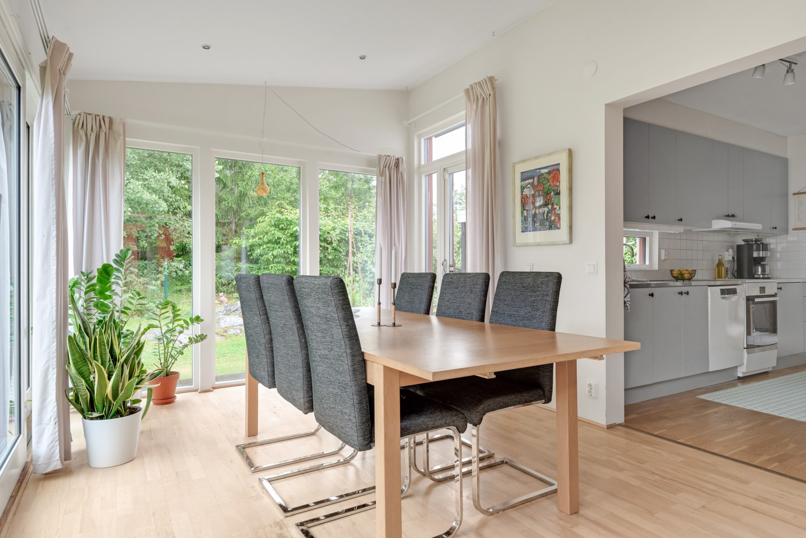 Bostadsbild från Pimpstensvägen 11, Såld i Herrhagen, Uppsala