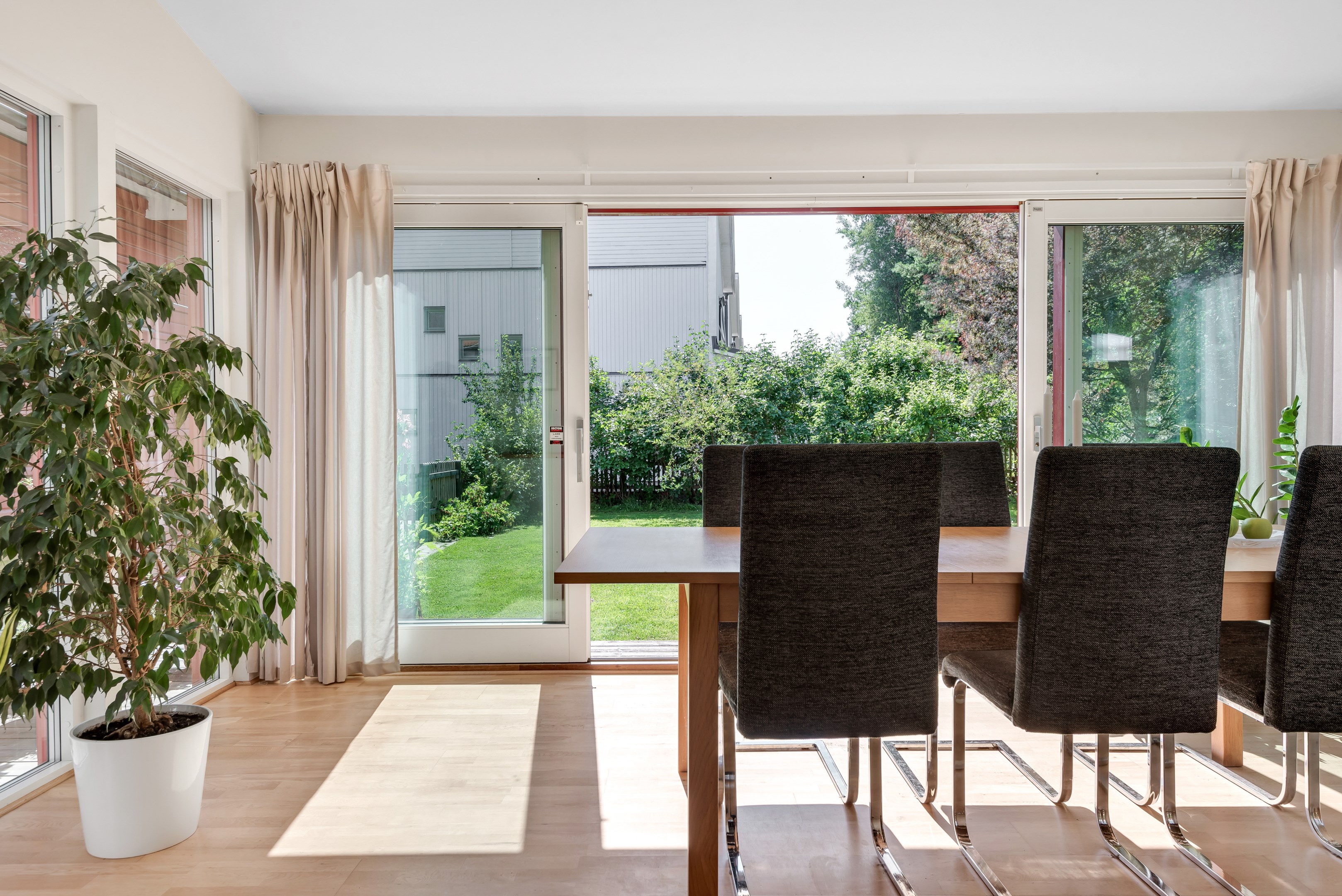 Bostadsbild från Pimpstensvägen 11, Såld i Herrhagen, Uppsala