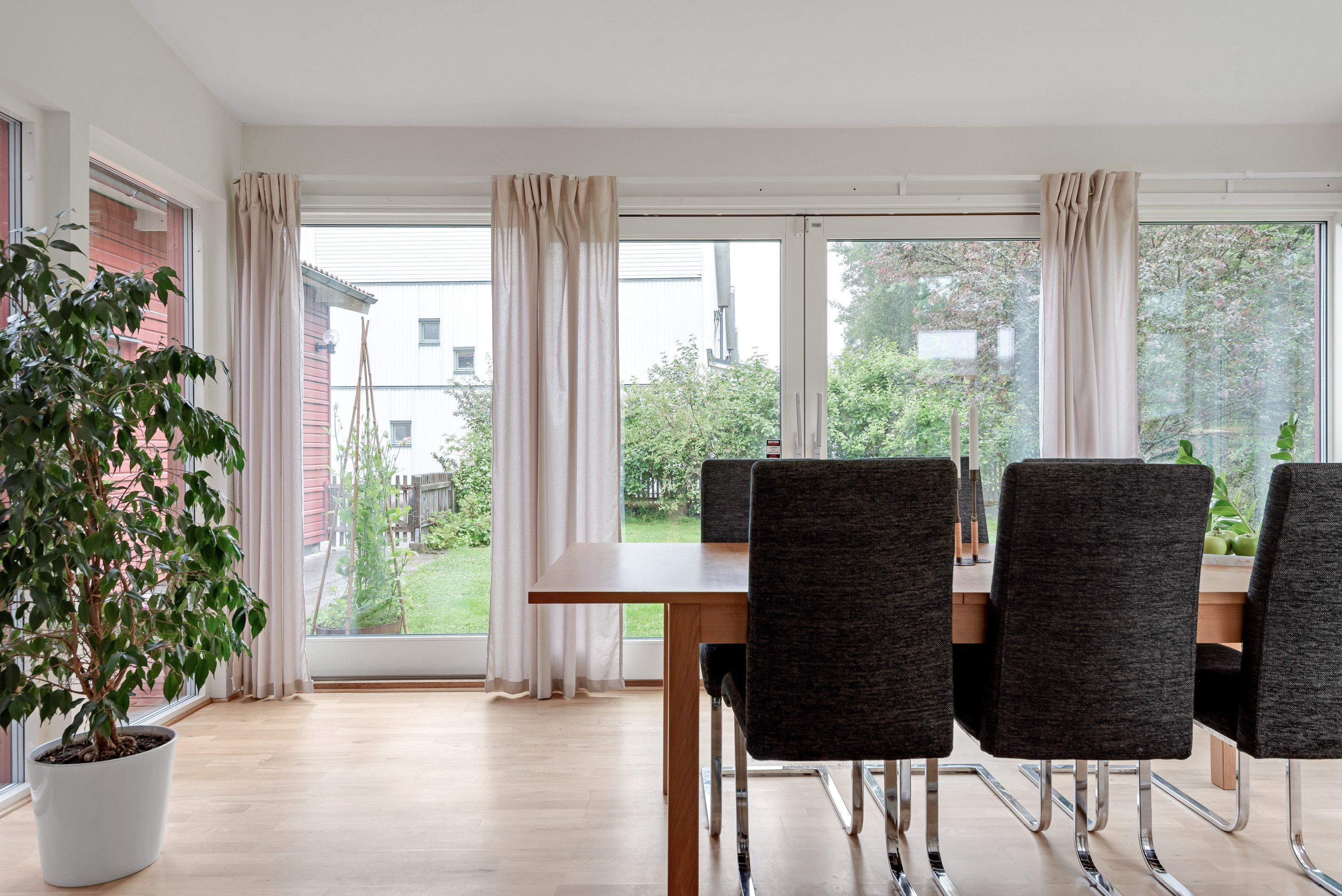 Bostadsbild från Pimpstensvägen 11, Såld i Herrhagen, Uppsala