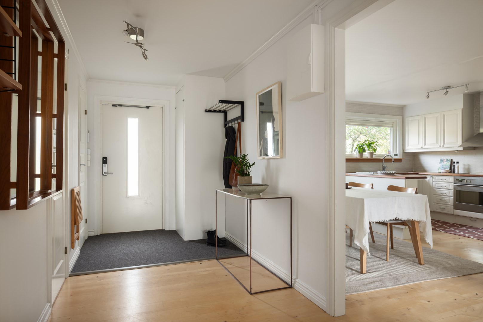 Bostadsbild från Kalvövägen 12, Såld i Krokhöjden, Nacka