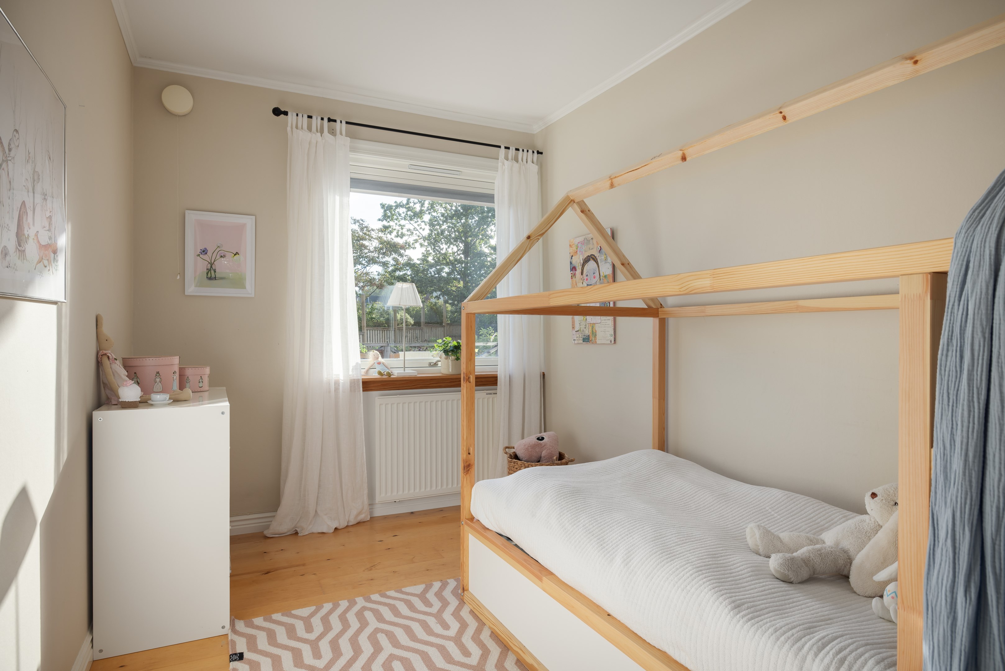 Bostadsbild från Kalvövägen 12, Såld i Krokhöjden, Nacka