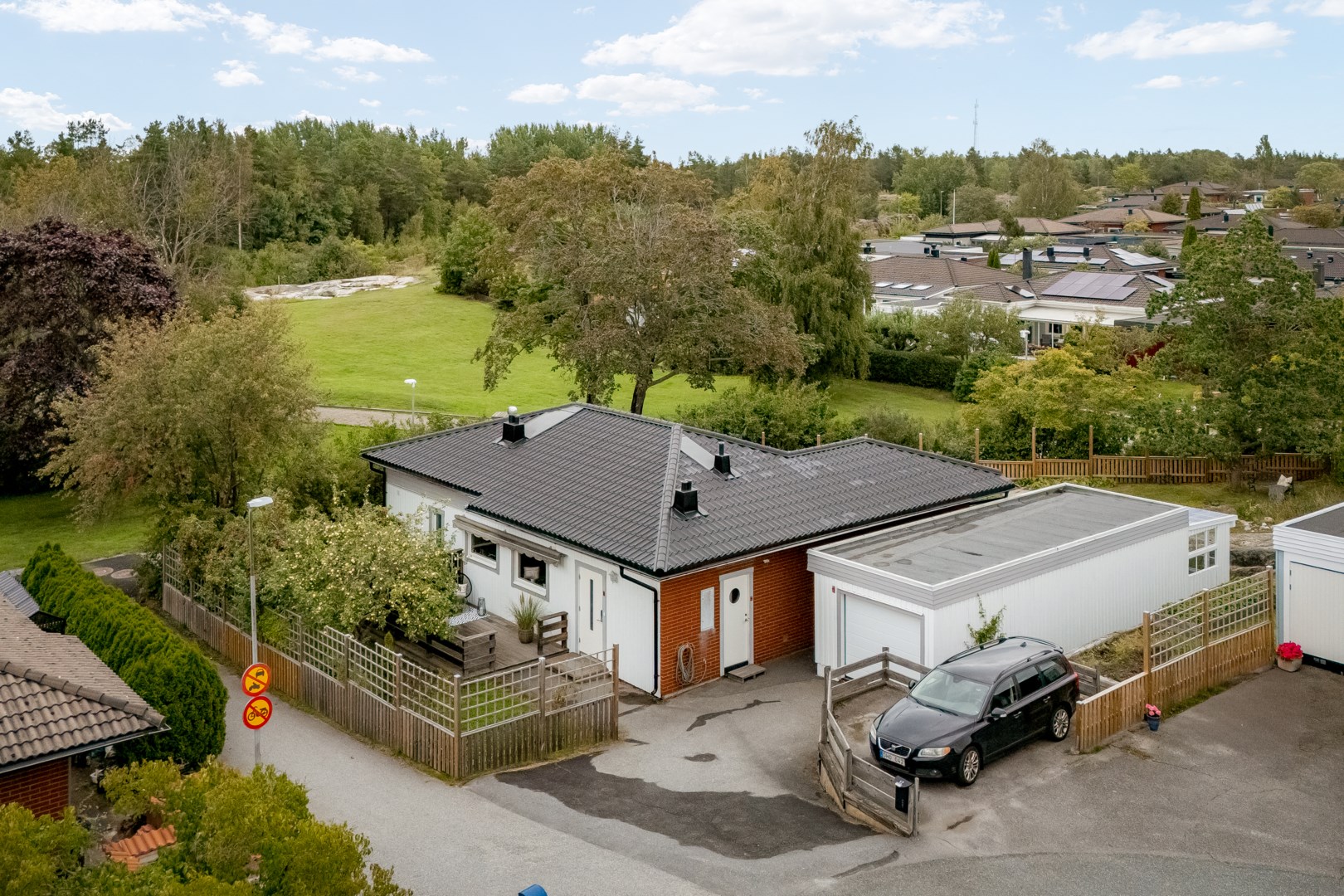 Bostadsbild från Kalvövägen 12, Såld i Krokhöjden, Nacka