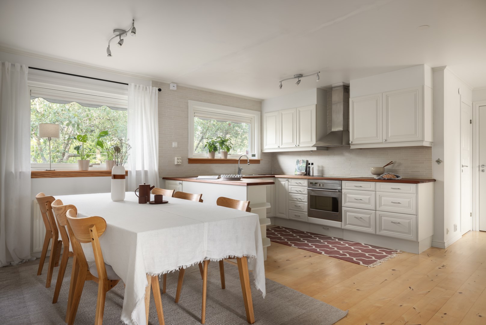 Bostadsbild från Kalvövägen 12, Såld i Krokhöjden, Nacka