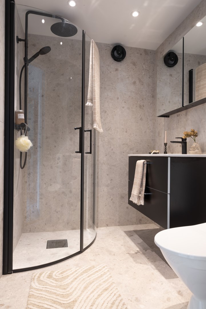 Bostadsbild från Lövstagatan 35, Såld i Malmaberg, Västerås