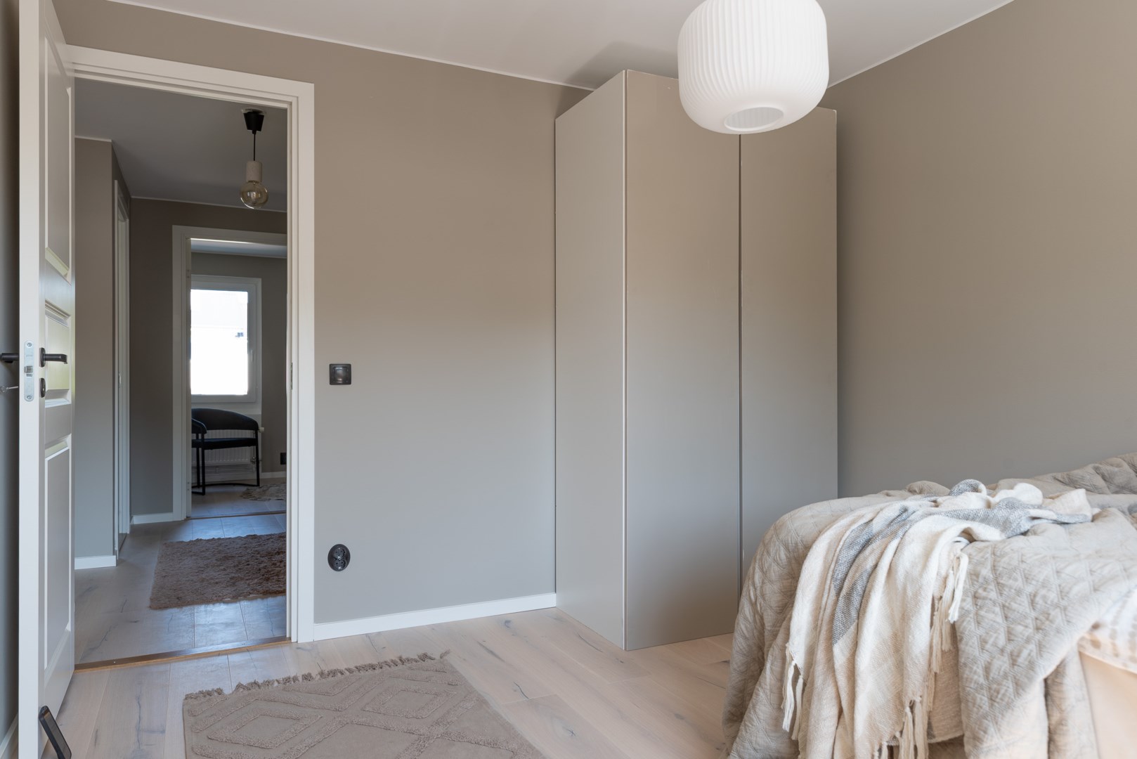 Bostadsbild från Lövstagatan 35, Såld i Malmaberg, Västerås