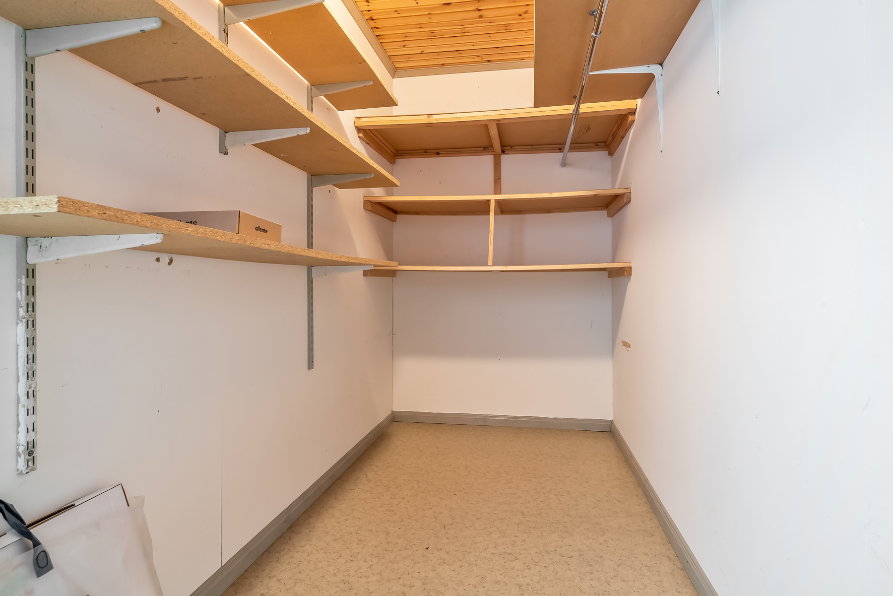 Klädkammare i sovrum 1