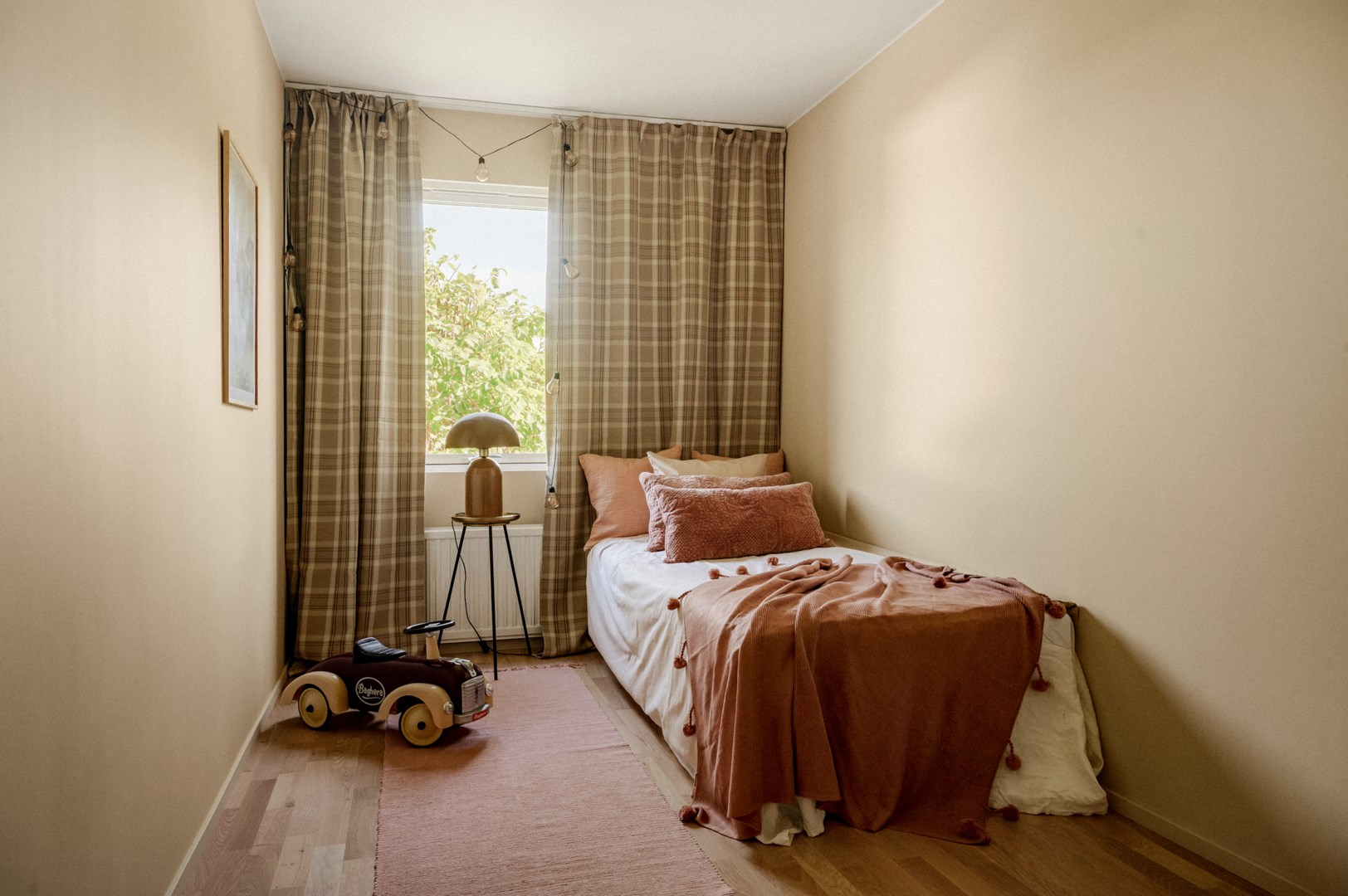 Bostadsbild från Ängsövägen 5, Såld i Krokhöjden, Nacka