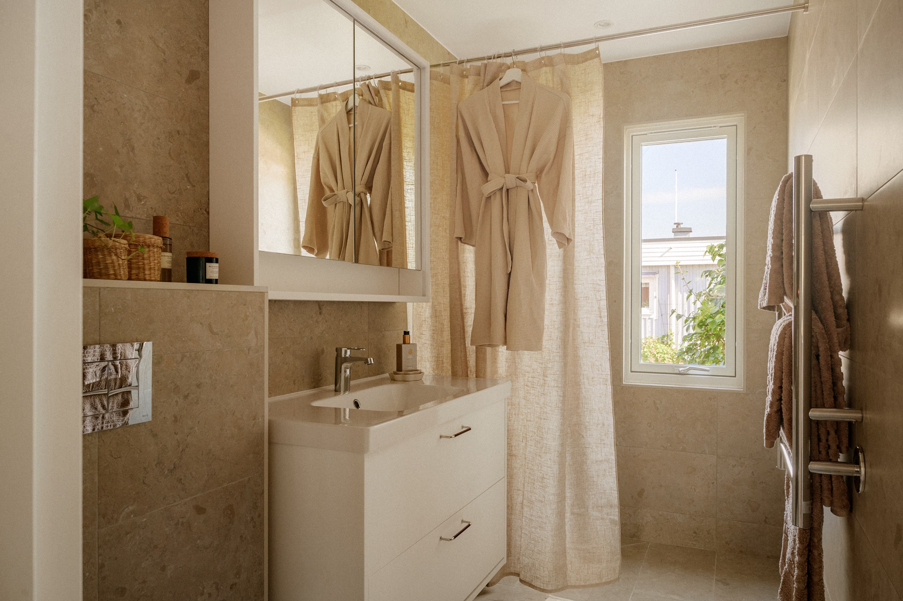 Bostadsbild från Ängsövägen 5, Såld i Krokhöjden, Nacka