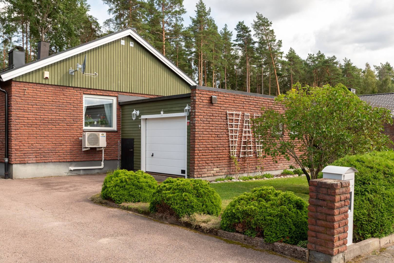 Bostadsbild från Ångloksgatan 7, Såld i Tillberga, Västerås