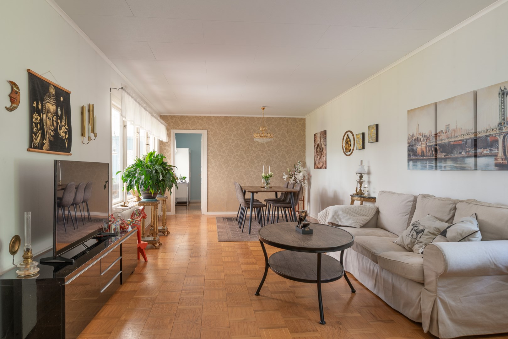 Bostadsbild från Bolmörtsgatan 7, Såld i Nordanby, Västerås