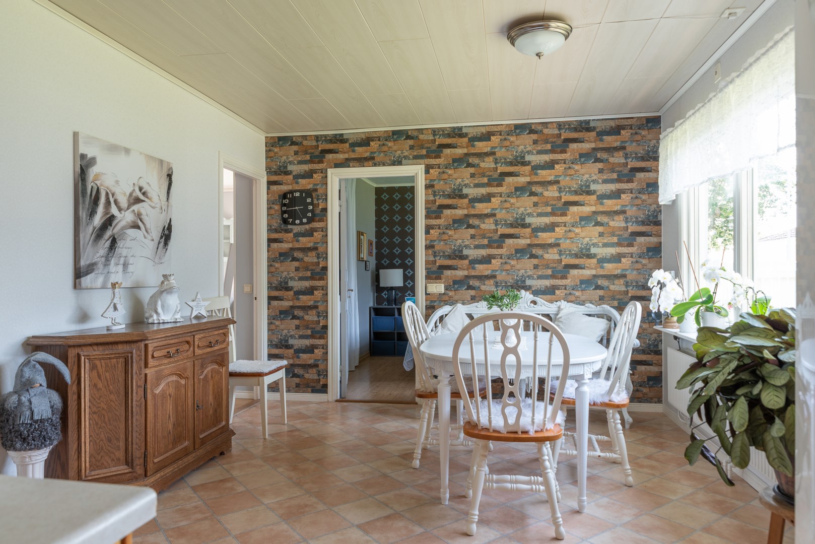 Bostadsbild från Bolmörtsgatan 7, Såld i Nordanby, Västerås