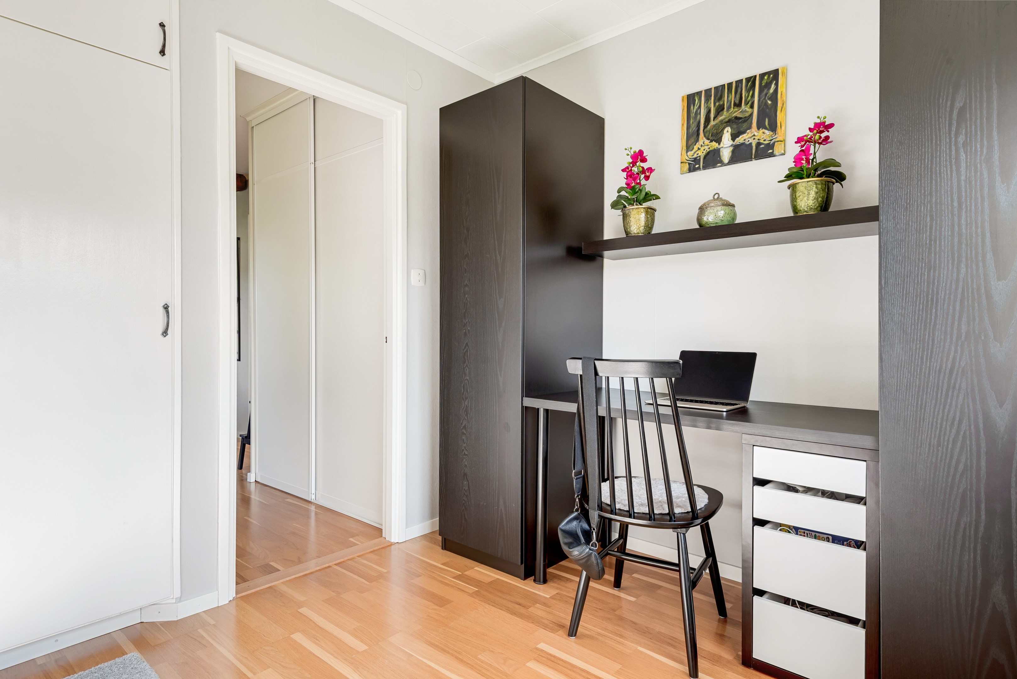 Bostadsbild från Bellisvägen 8, Såld i Lövstalöt, Uppsala