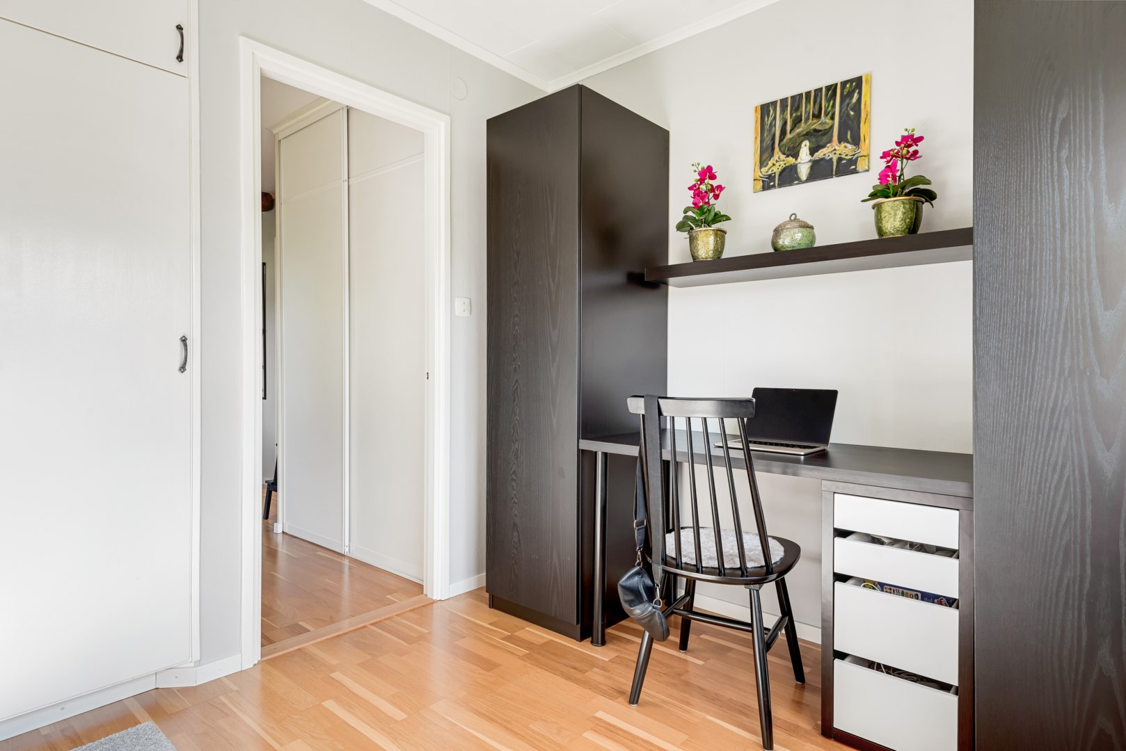 Bostadsbild från Bellisvägen 8, Såld i Lövstalöt, Uppsala