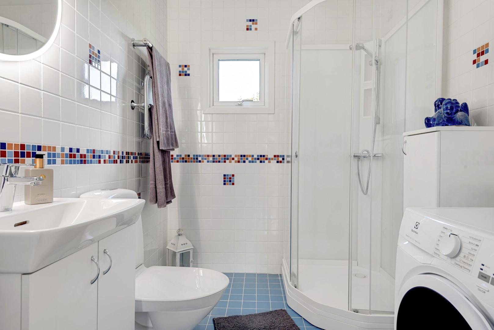 Bostadsbild från Bellisvägen 8, Såld i Lövstalöt, Uppsala