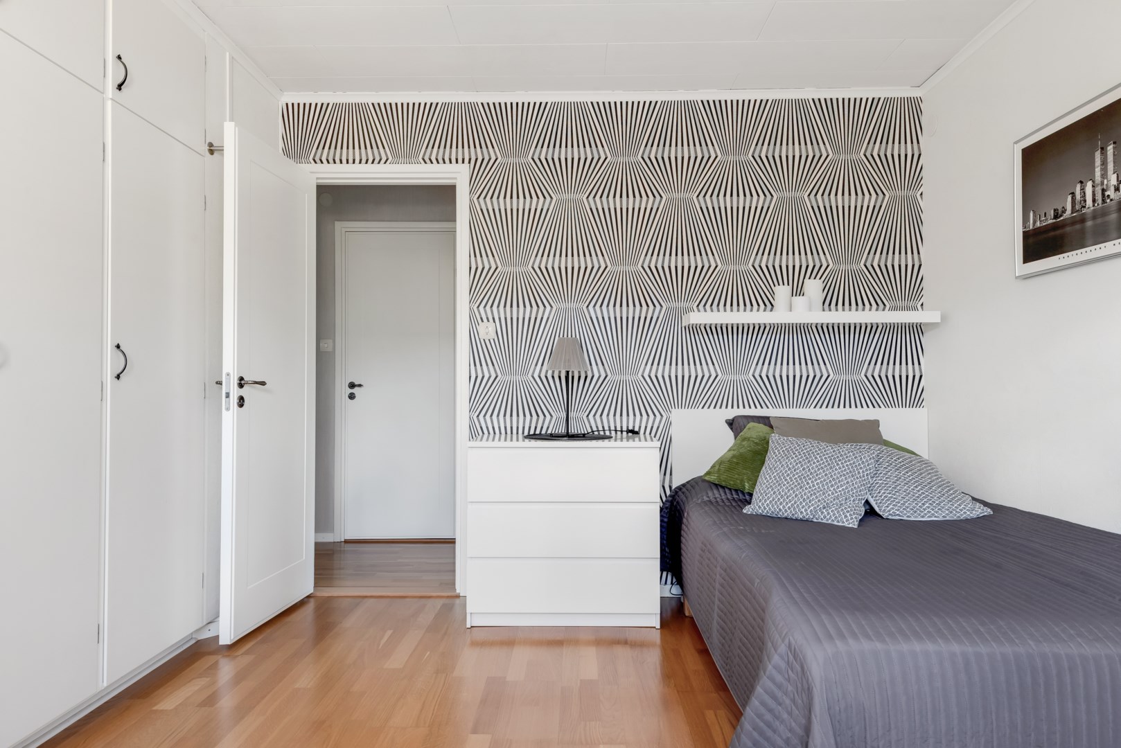 Bostadsbild från Bellisvägen 8, Såld i Lövstalöt, Uppsala