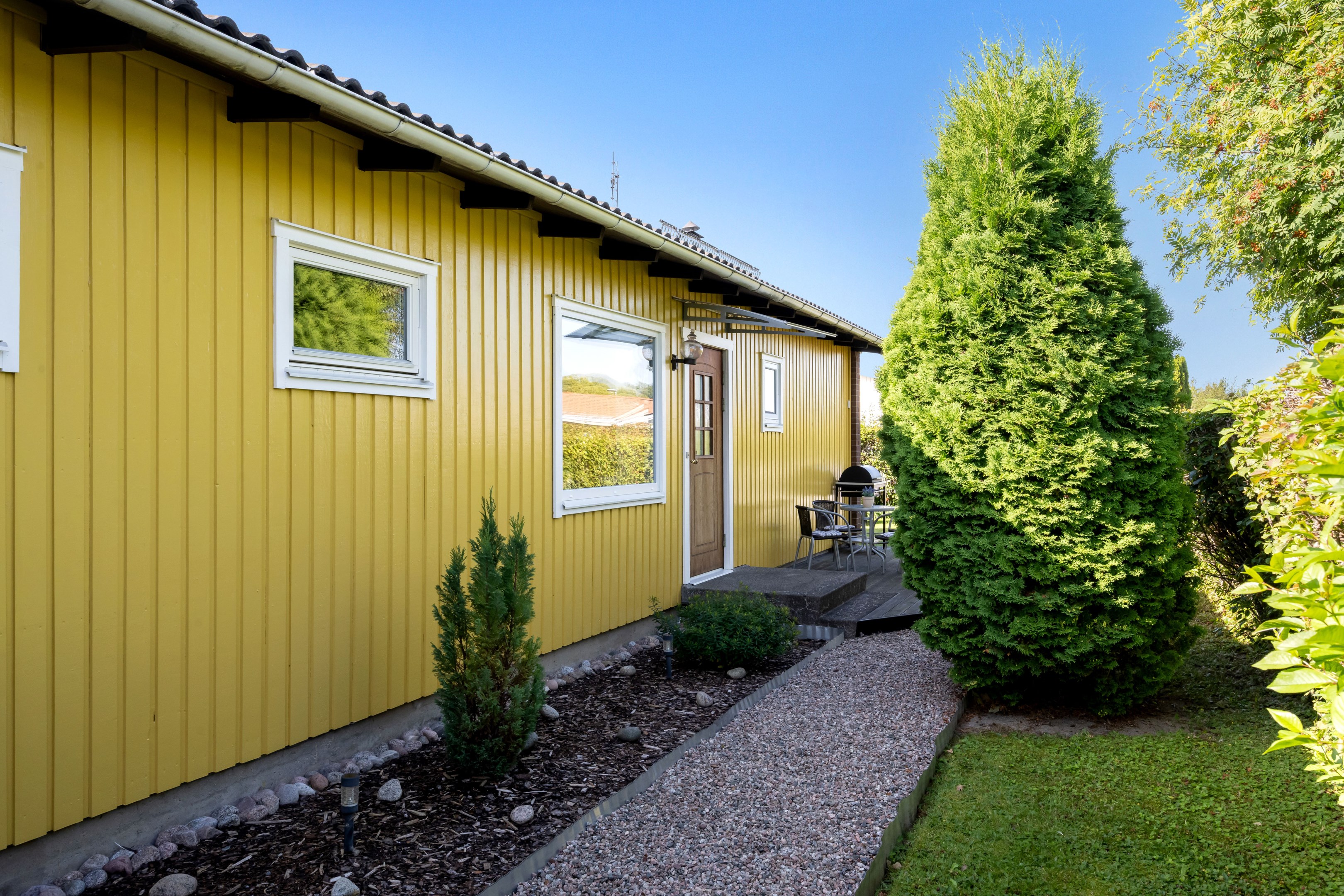 Bostadsbild från Bellisvägen 8, Såld i Lövstalöt, Uppsala