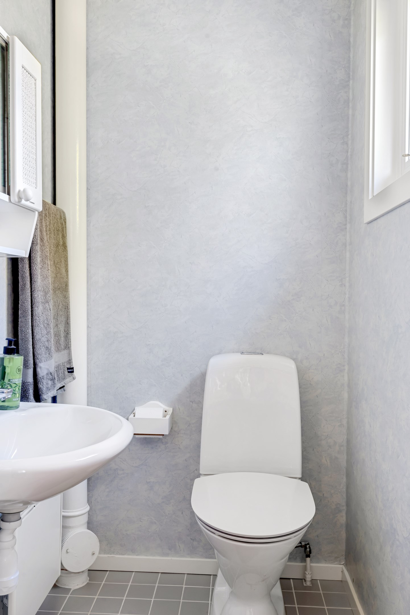 Bostadsbild från Bellisvägen 8, Såld i Lövstalöt, Uppsala