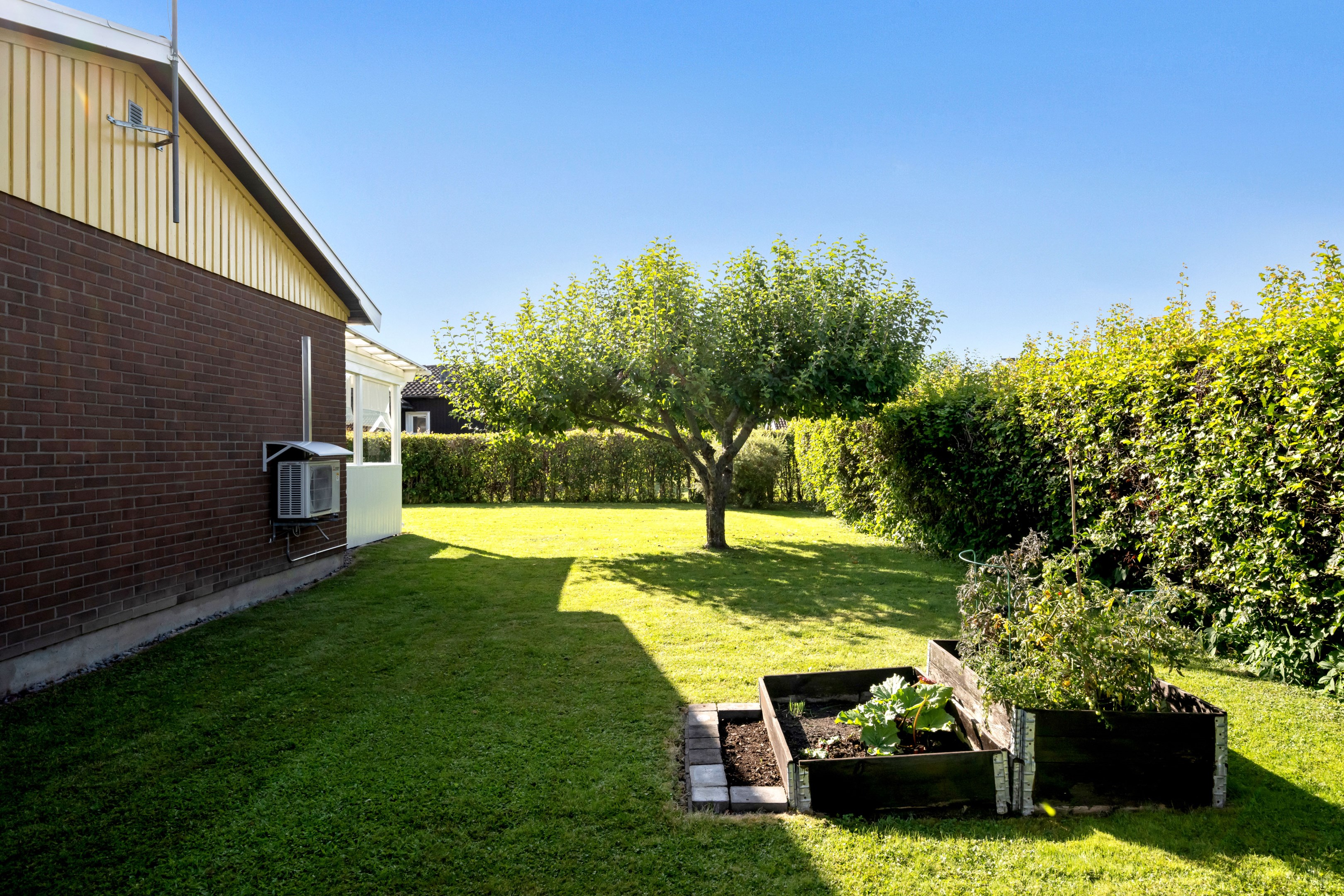 Bostadsbild från Bellisvägen 8, Såld i Lövstalöt, Uppsala