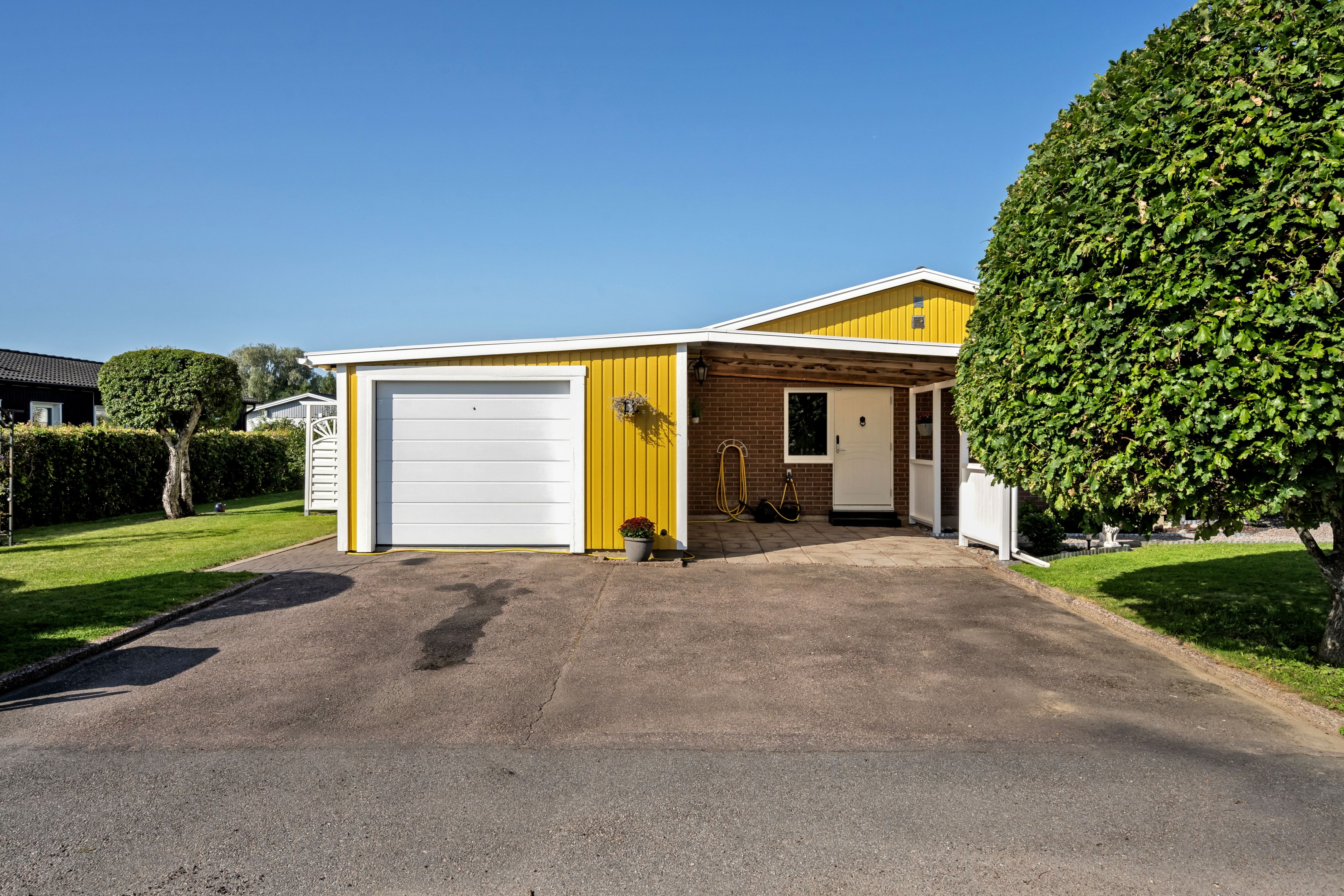 Bostadsbild från Bellisvägen 8, Såld i Lövstalöt, Uppsala