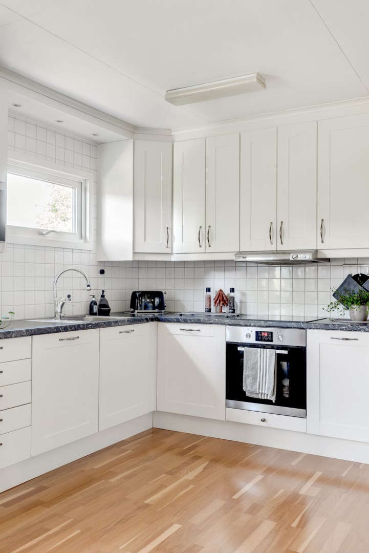 Bostadsbild från Bellisvägen 8, Såld i Lövstalöt, Uppsala