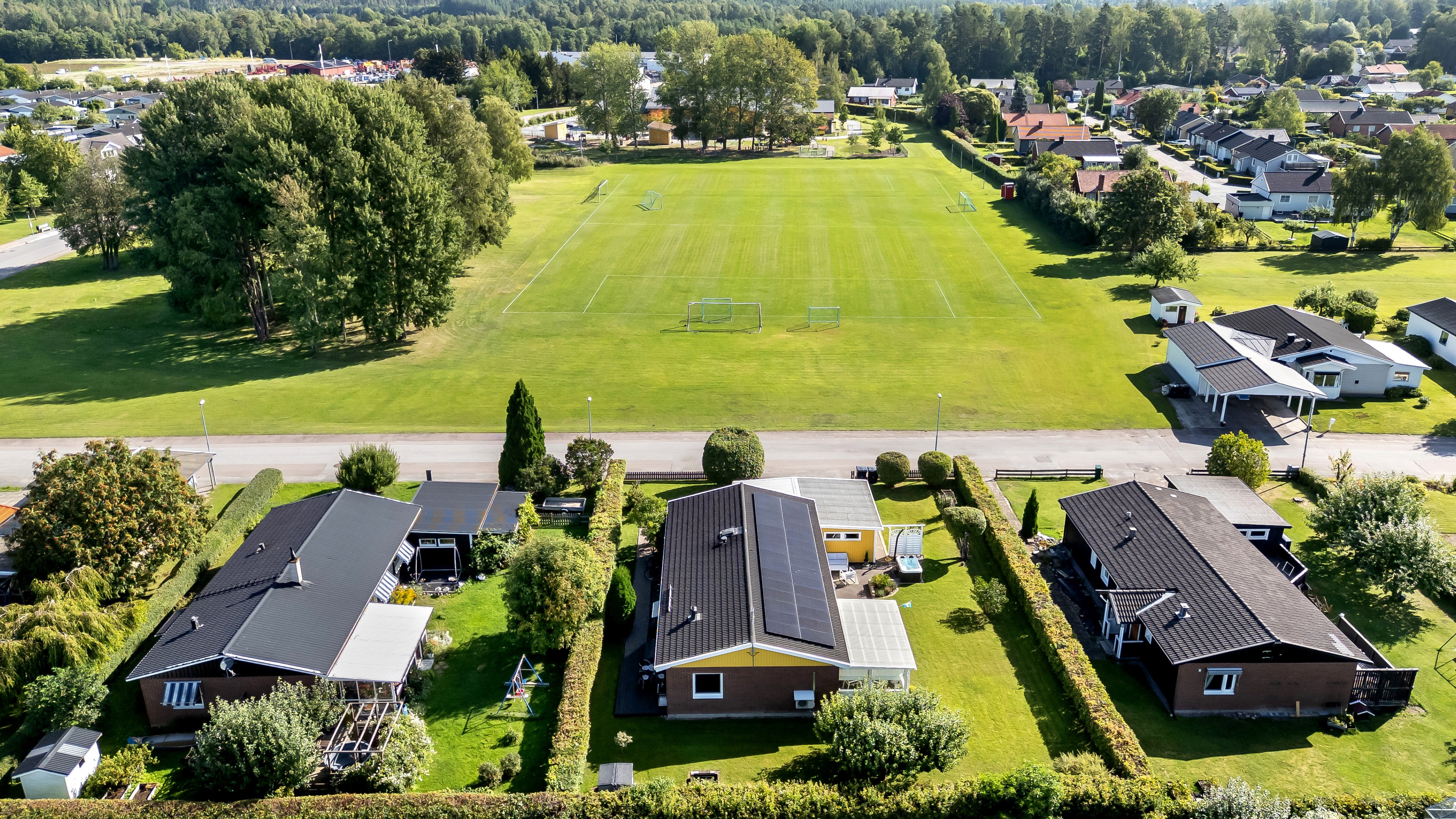 Bostadsbild från Bellisvägen 8, Såld i Lövstalöt, Uppsala