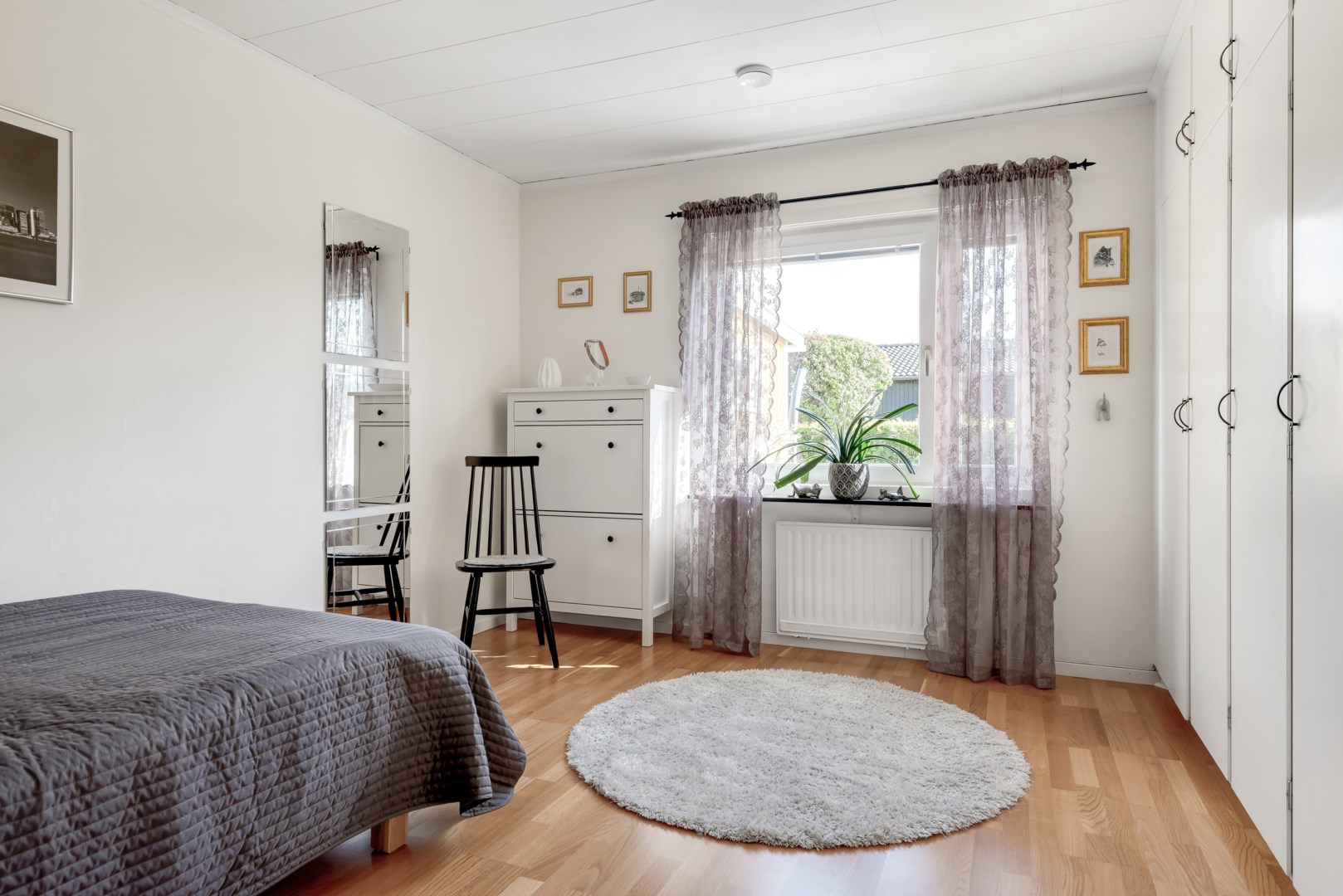 Bostadsbild från Bellisvägen 8, Såld i Lövstalöt, Uppsala