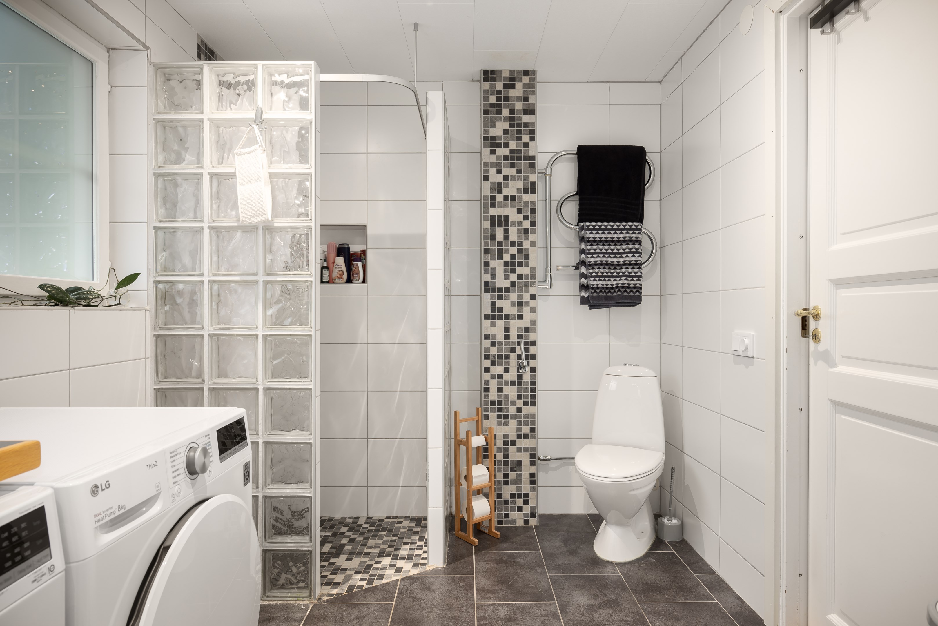 Bostadsbild från Angöringsvägen 21, Kommande i Södra kopparmora, Värmdö