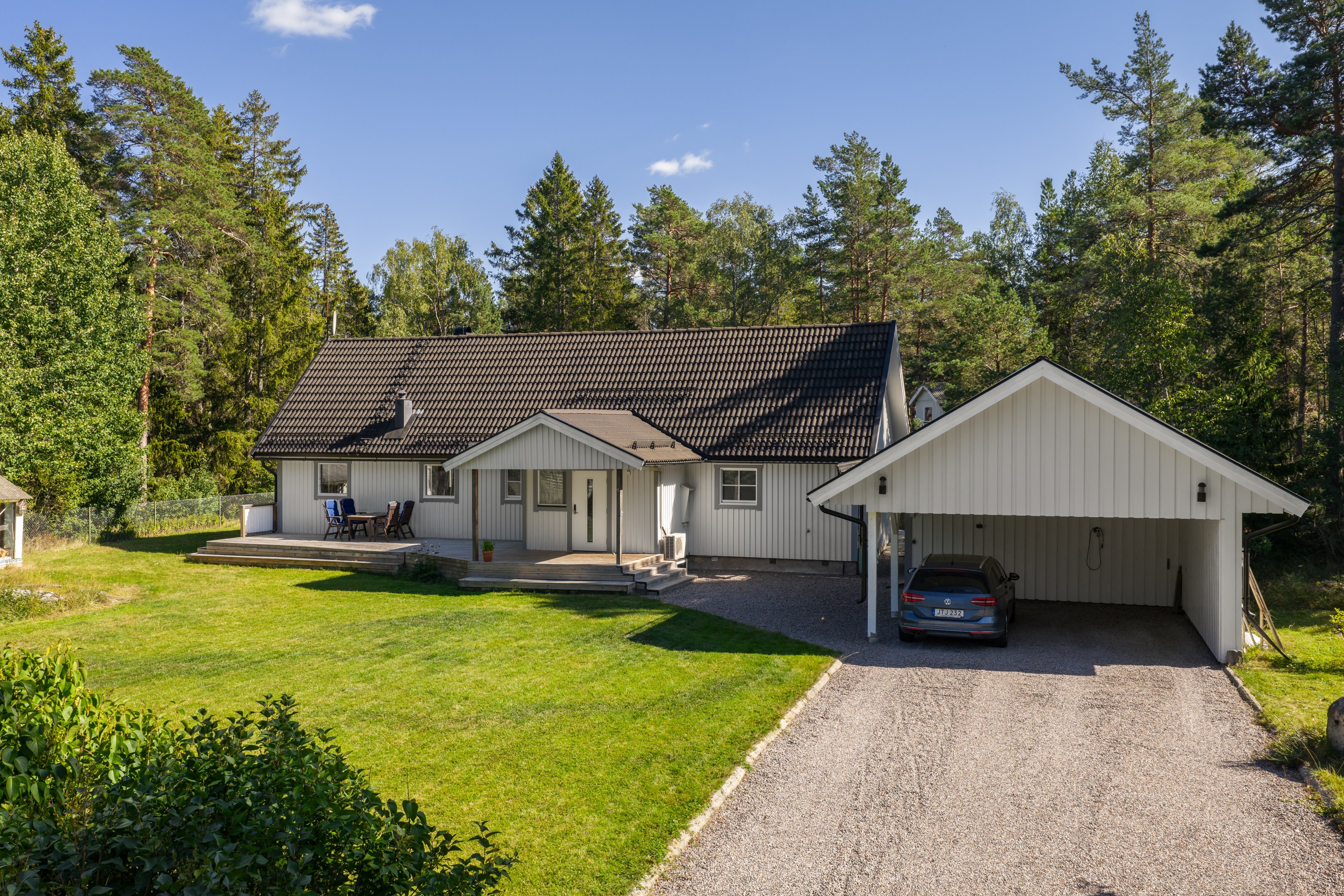 Bostadsbild från Angöringsvägen 21, Kommande i Södra kopparmora, Värmdö