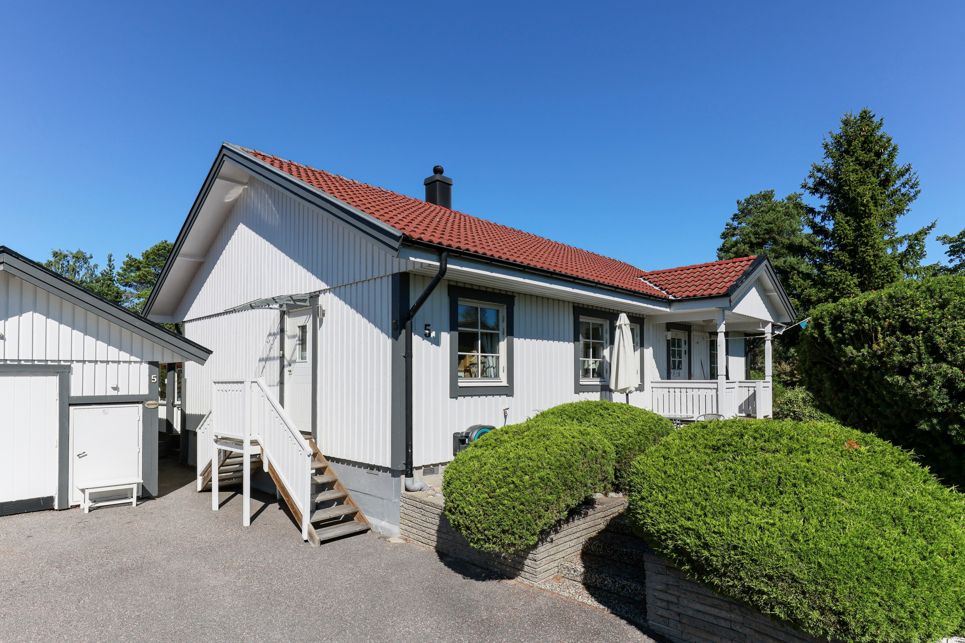 Bostadsbild från Snöbärvägen 5, Till salu i Öregrund, Östhammar