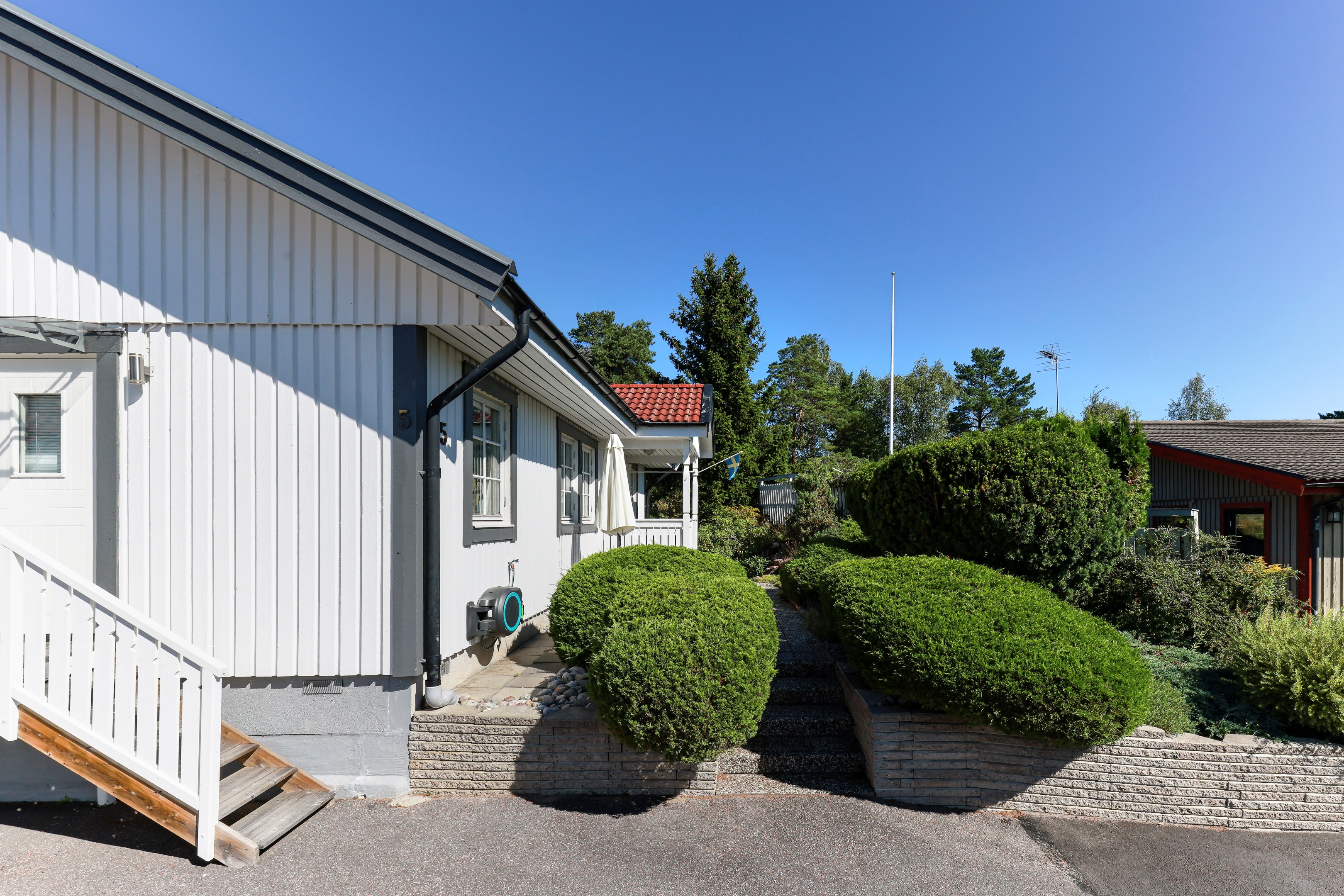 Bostadsbild från Snöbärvägen 5, Till salu i Öregrund, Östhammar
