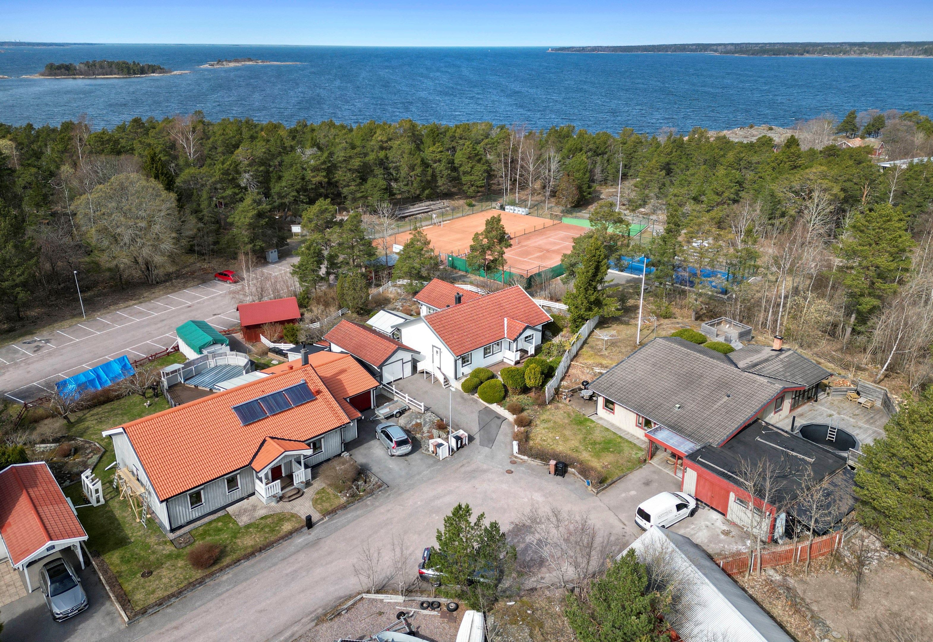 Bostadsbild från Snöbärvägen 5, Till salu i Öregrund, Östhammar