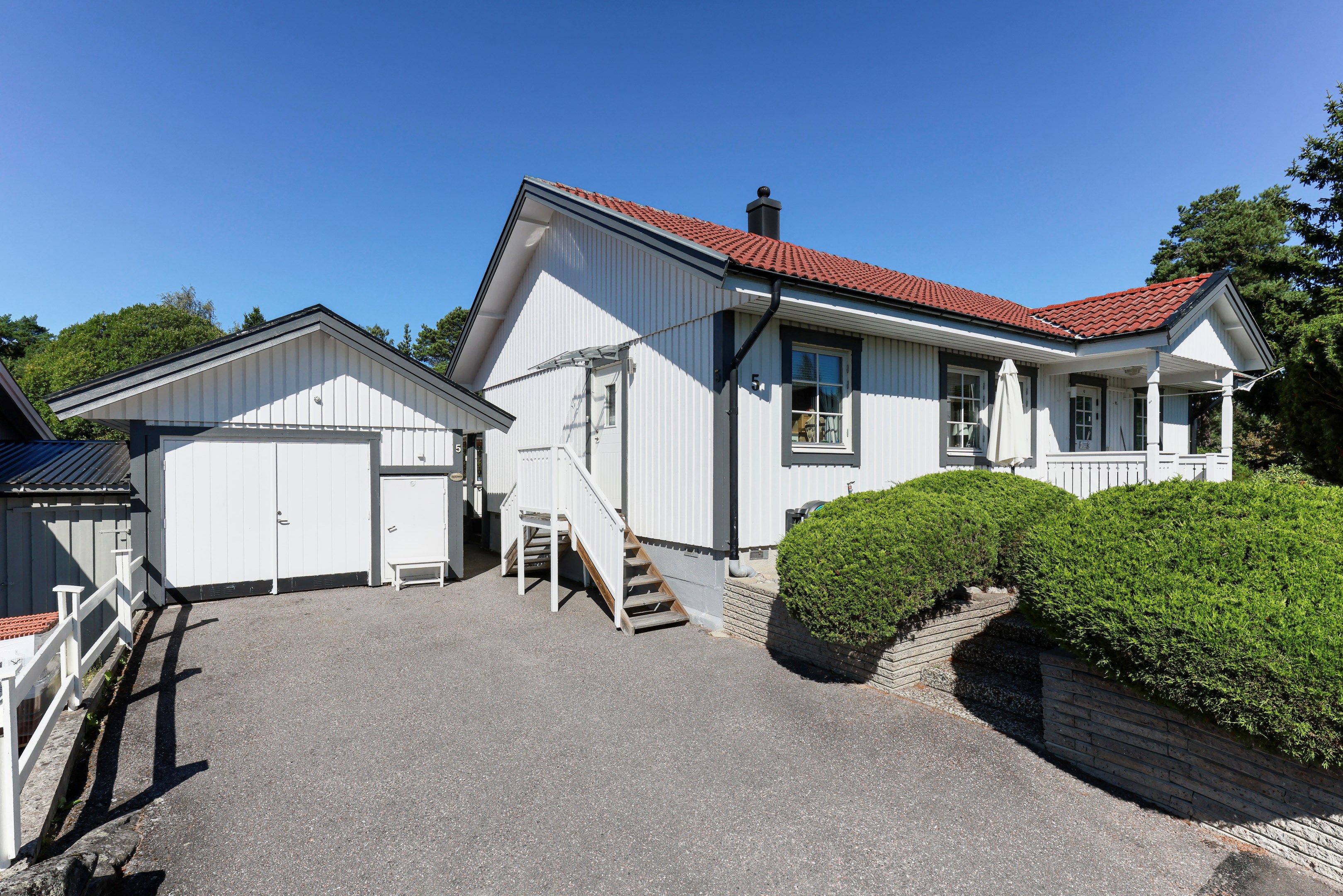 Bostadsbild från Snöbärvägen 5, Till salu i Öregrund, Östhammar