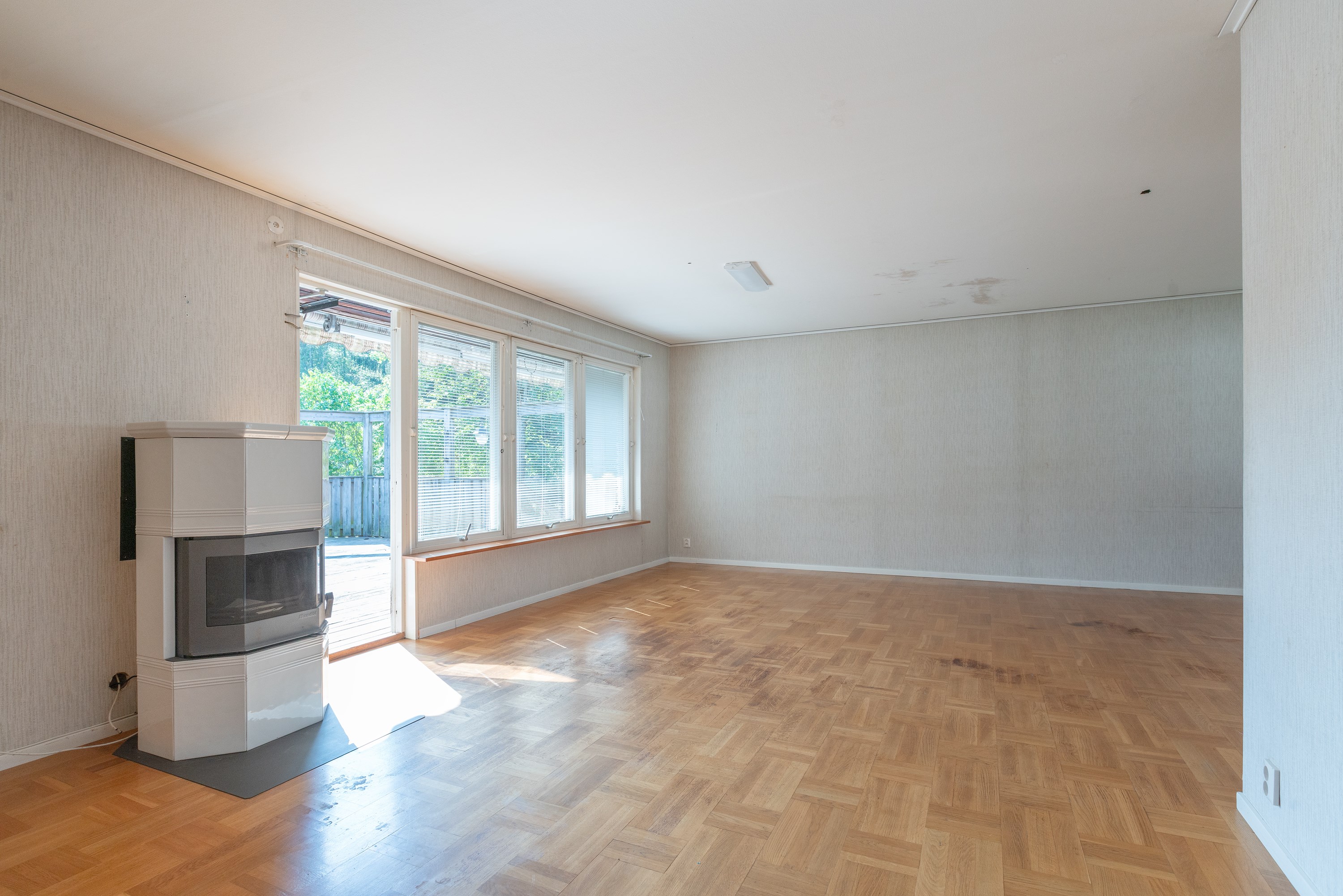 Bostadsbild från Plåtslagarvägen 80, Såld i Tullinge Skog, Botkyrka