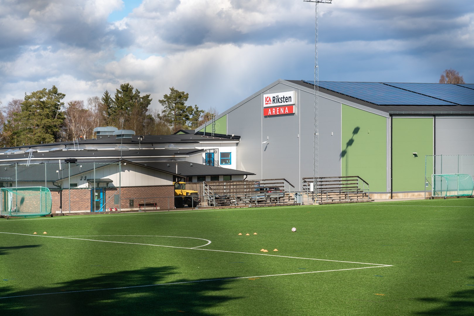 Bostadsbild från Plåtslagarvägen 80, Såld i Tullinge Skog, Botkyrka