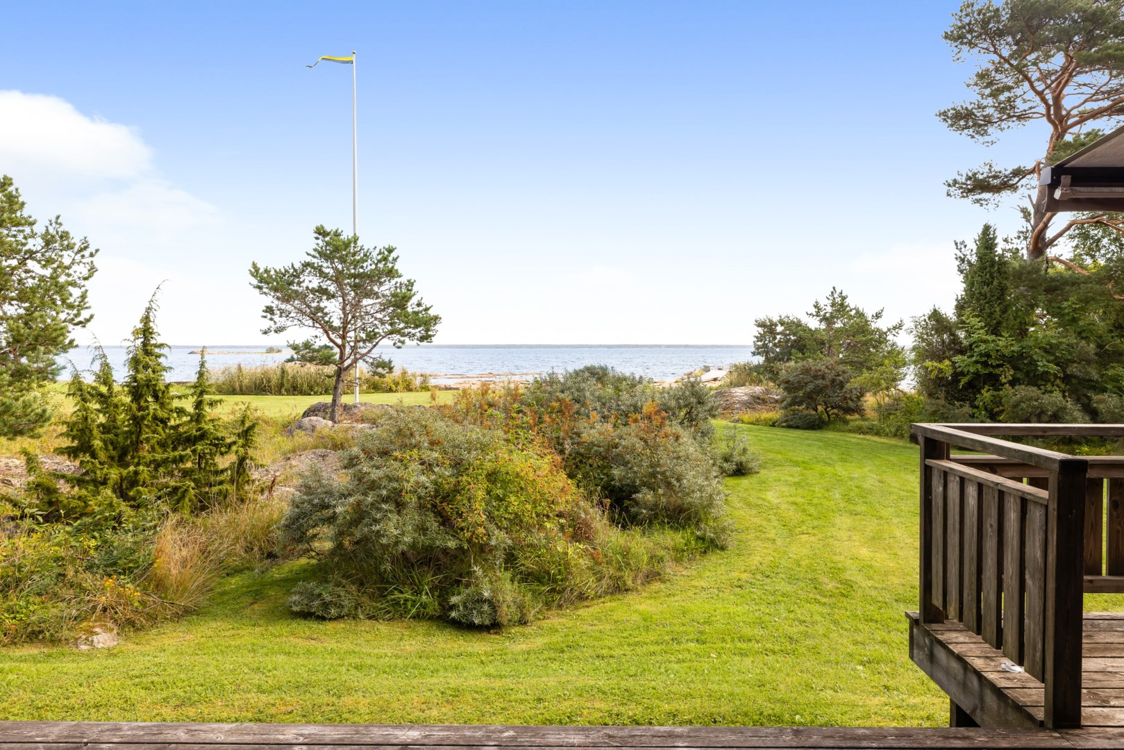 Bostadsbild från Strandvägen 16, Såld i Stenskär, Östhammar