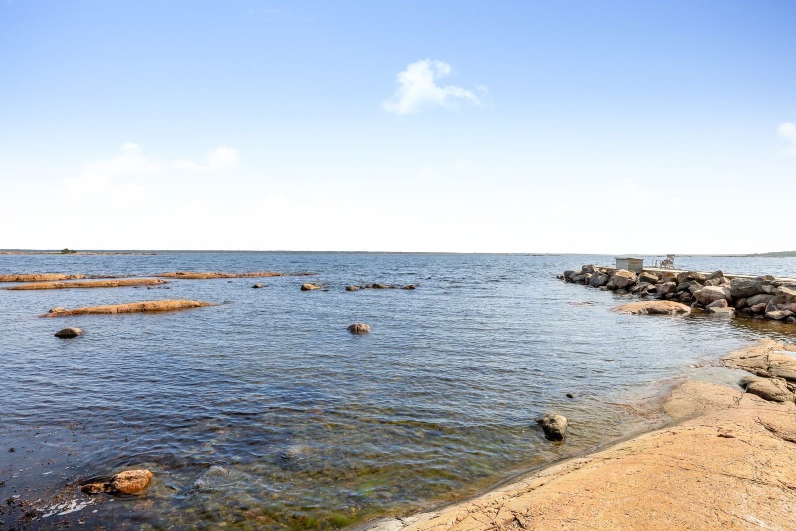 Bostadsbild från Strandvägen 16, Såld i Stenskär, Östhammar