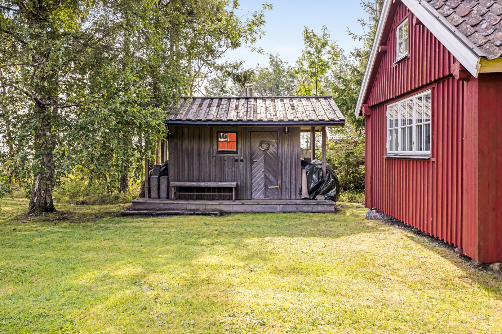 Bostadsbild från Strandvägen 16, Såld i Stenskär, Östhammar