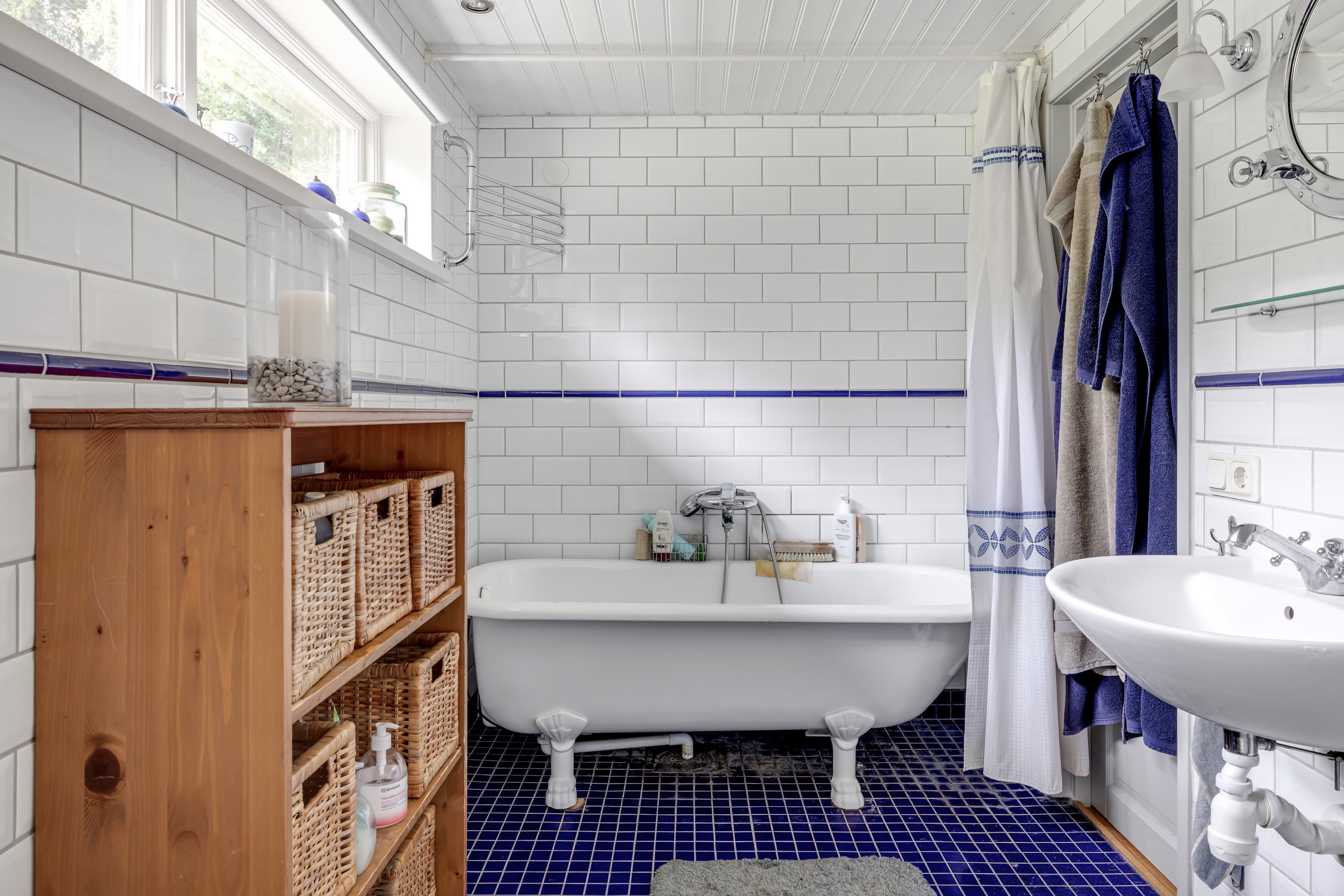 Bostadsbild från Strandvägen 16, Såld i Stenskär, Östhammar