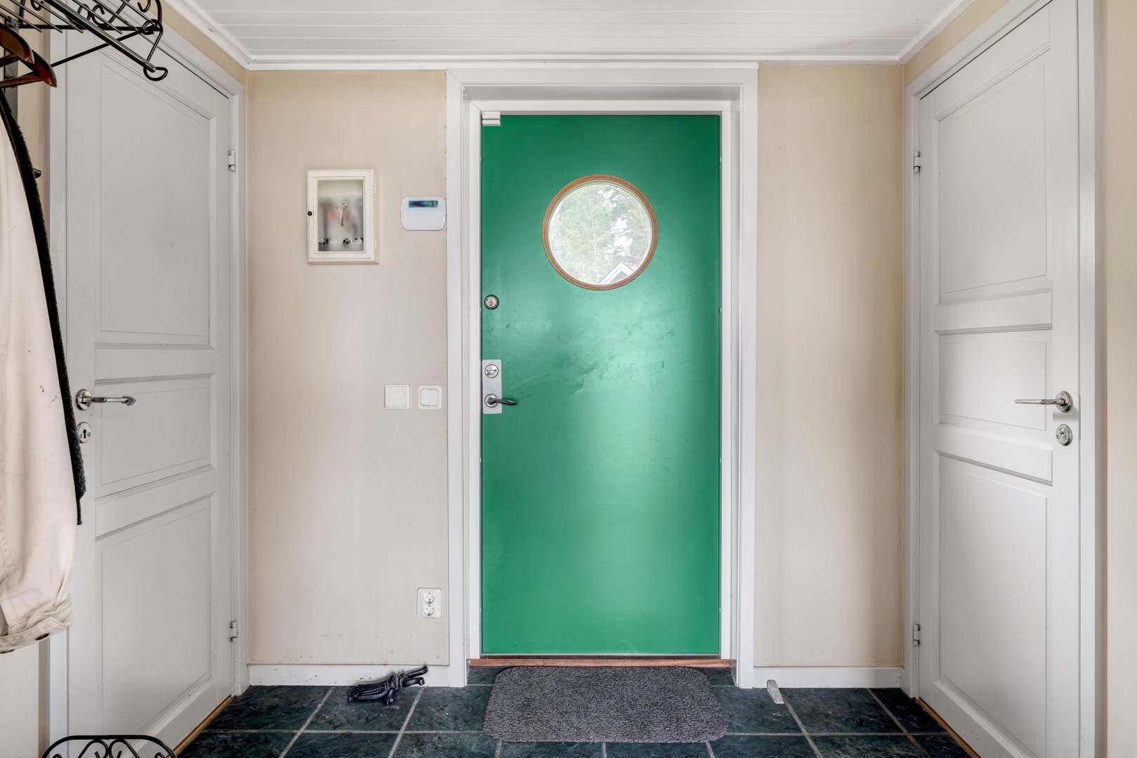 Bostadsbild från Strandvägen 16, Såld i Stenskär, Östhammar